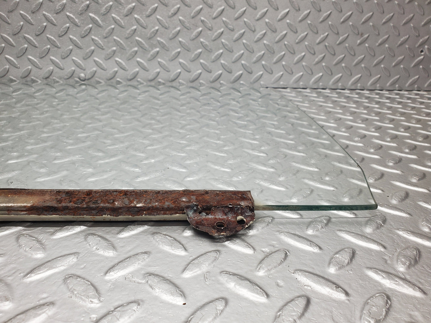 1230 Mercedes-Benz W108 280SE Door Window Glass Rear Left