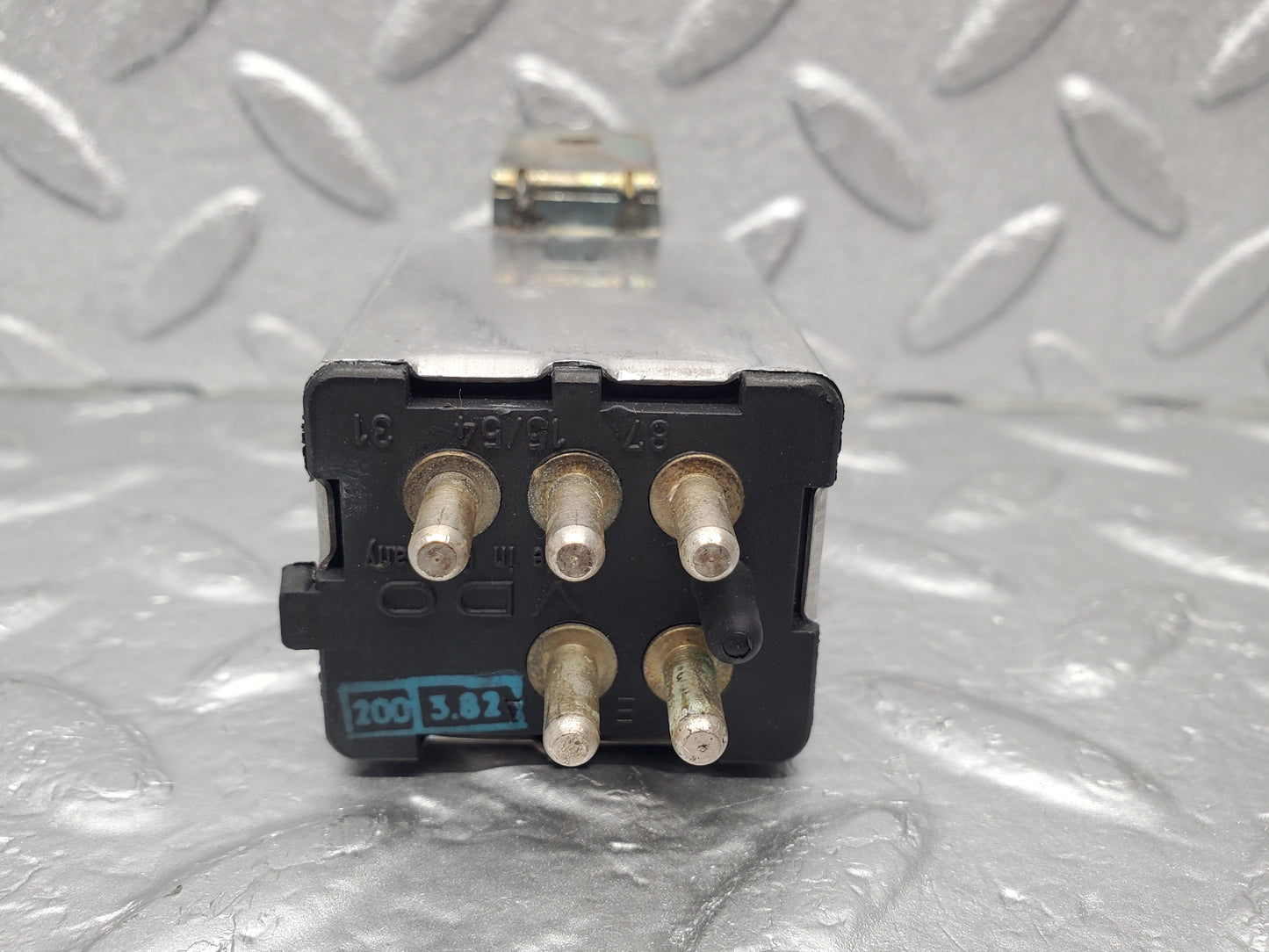1306 Mercedes-Benz V123 240D Heated Rear Window Relay 1078200010