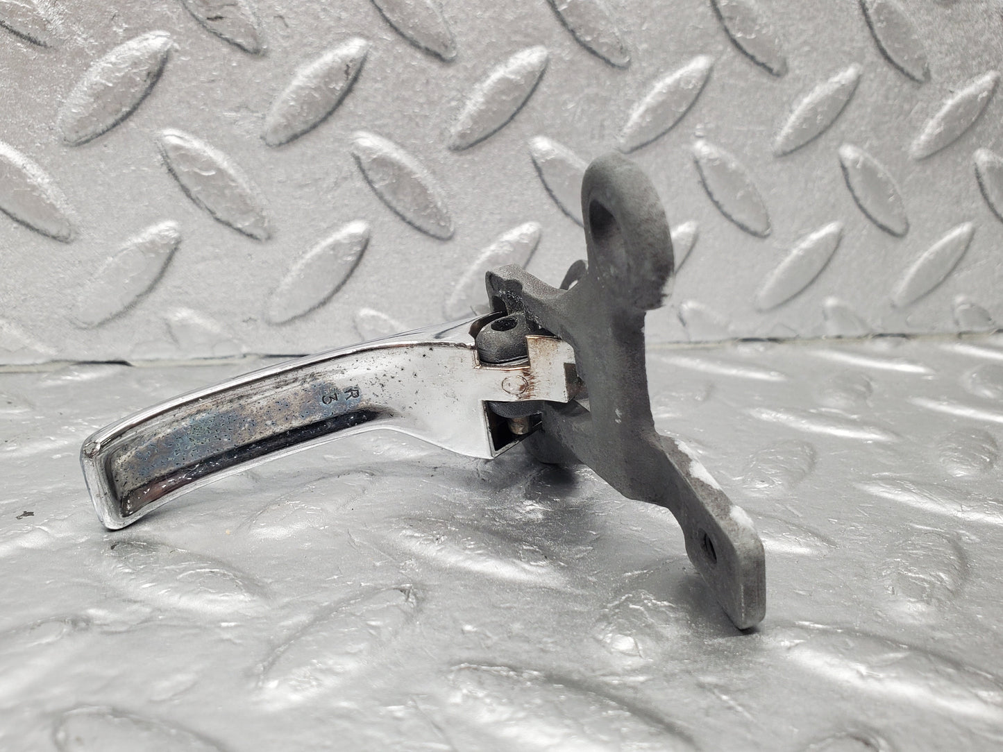 1315 Mercedes-Benz V123 240D Right Interior Door Handle 1237600261