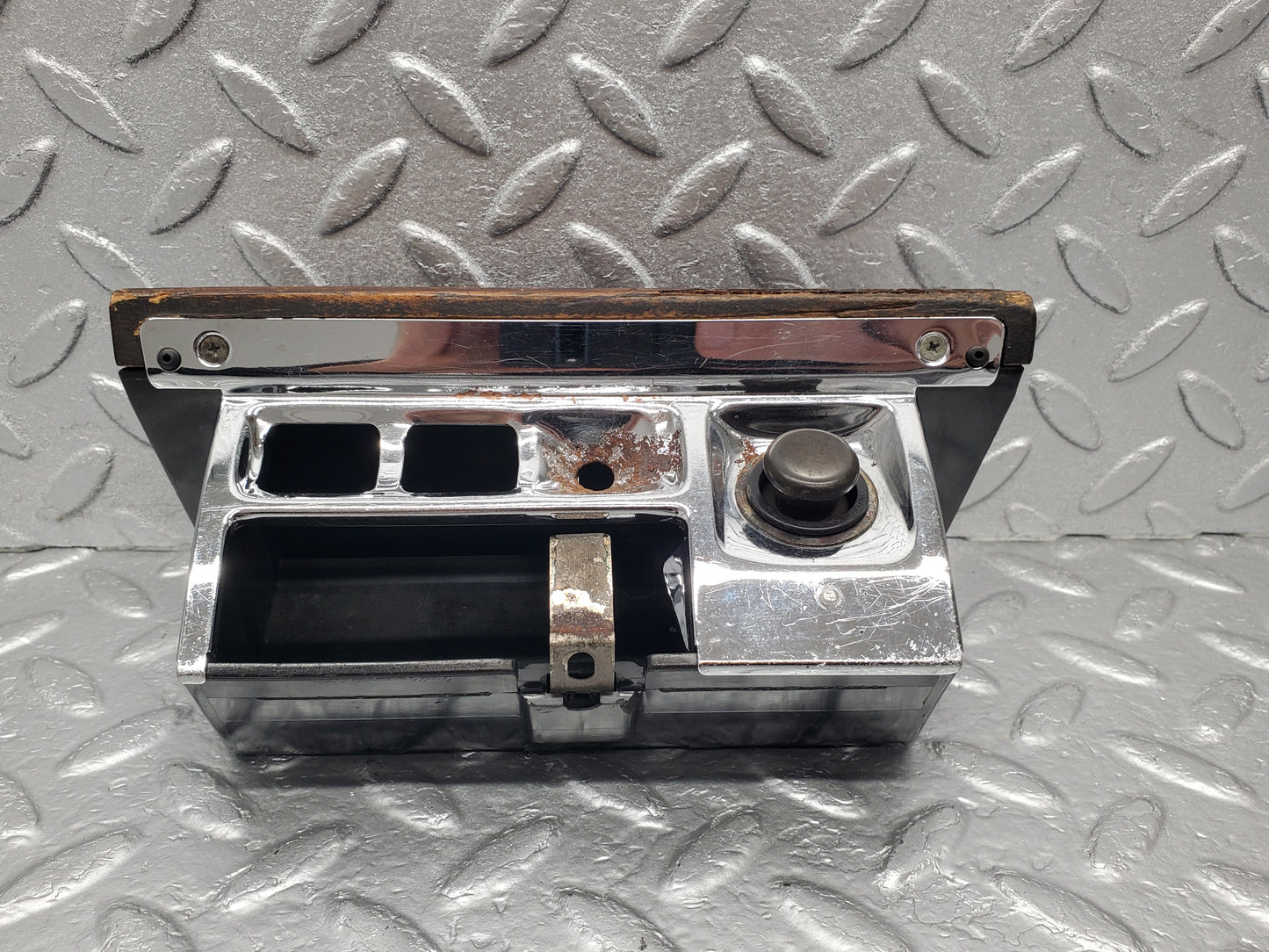 1320 Mercedes-Benz V123 240D Centre Console Ashtray Wood Finish