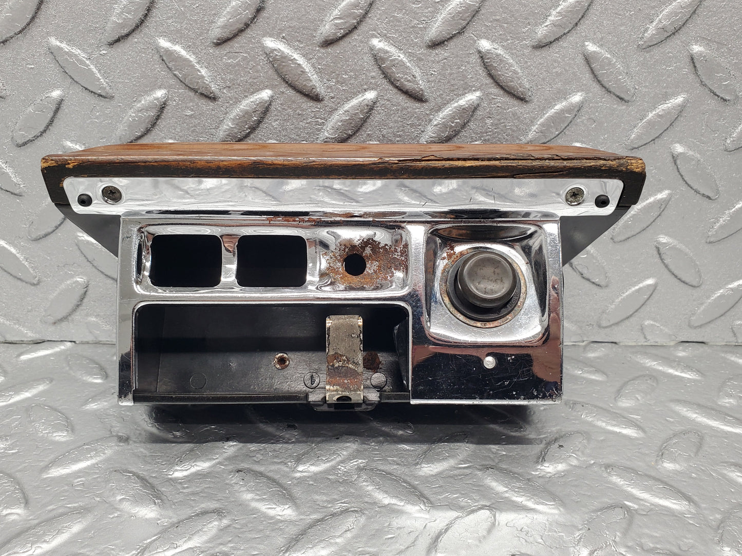 1320 Mercedes-Benz V123 240D Centre Console Ashtray Wood Finish