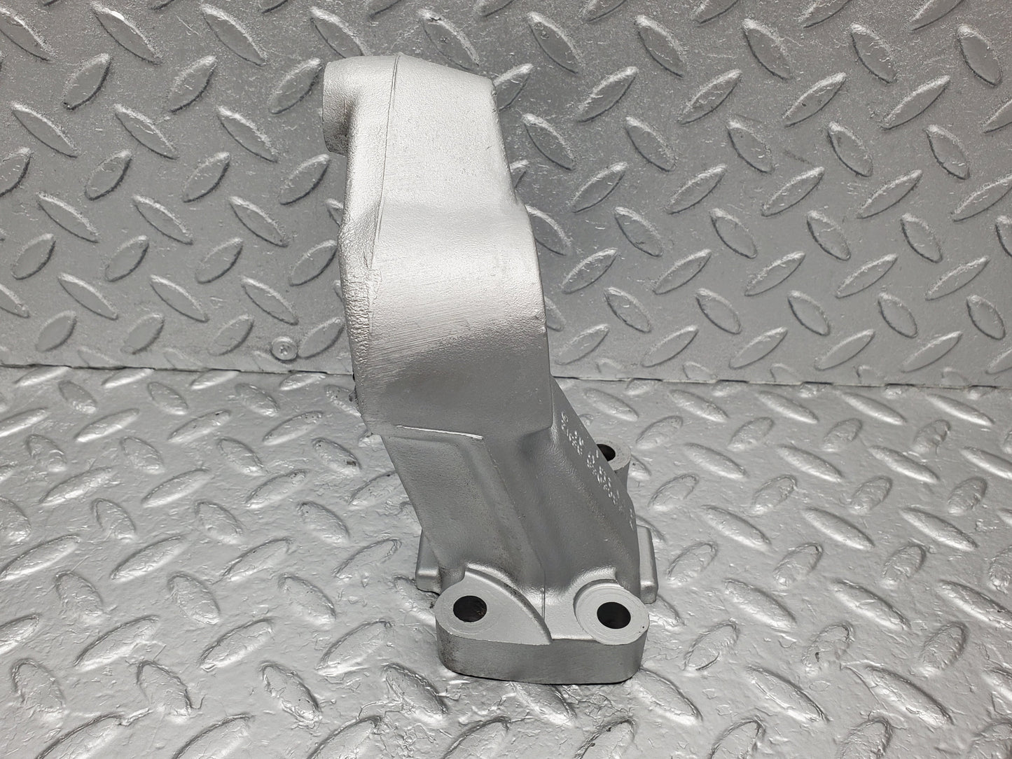 1324 Mercedes-Benz V123 240D Engine Mount Bracket Left Side 1152231704