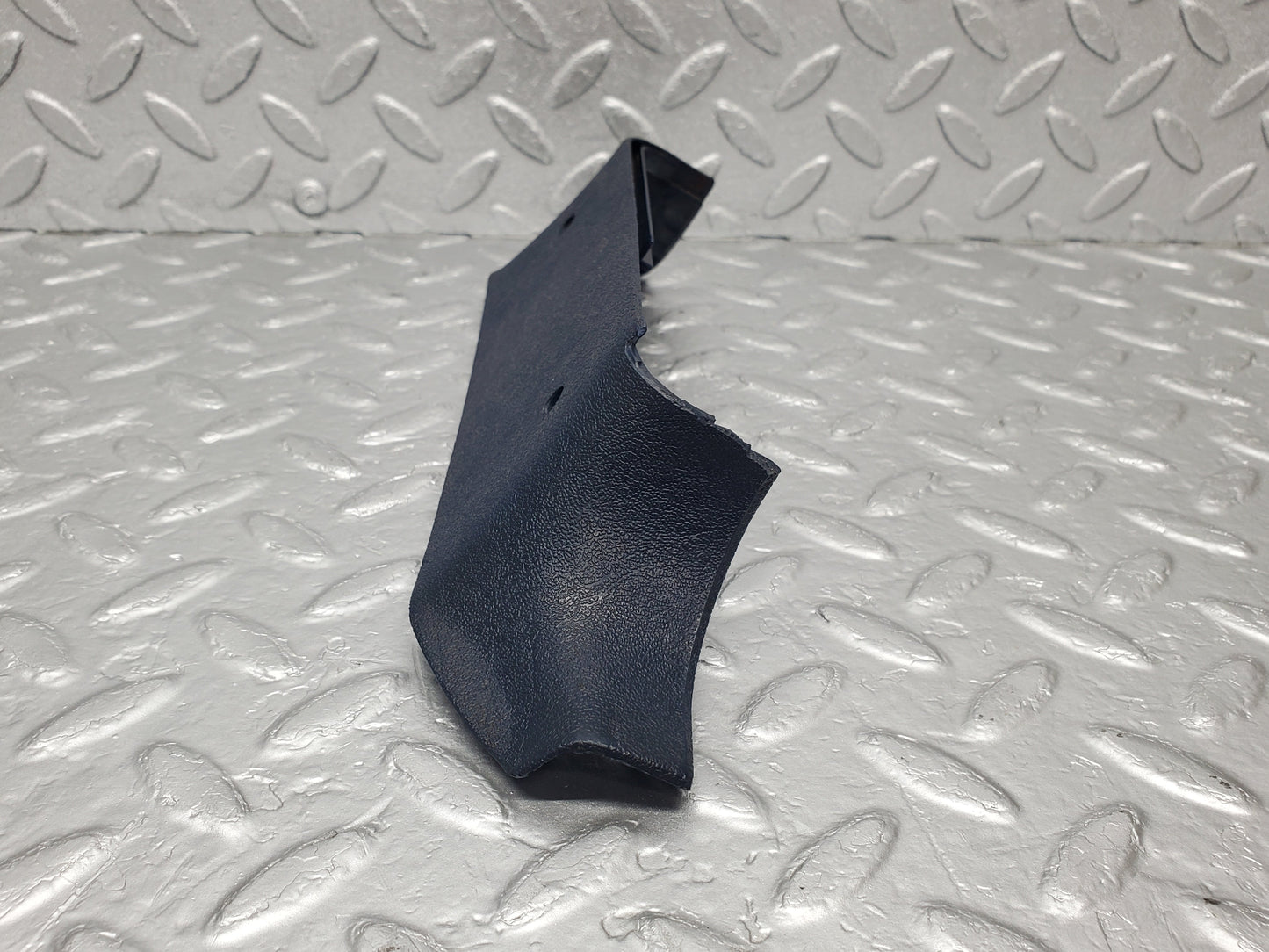 1330 Mercedes-Benz V123 240D B Pillar Bottom Cover Right Blue 1236922222