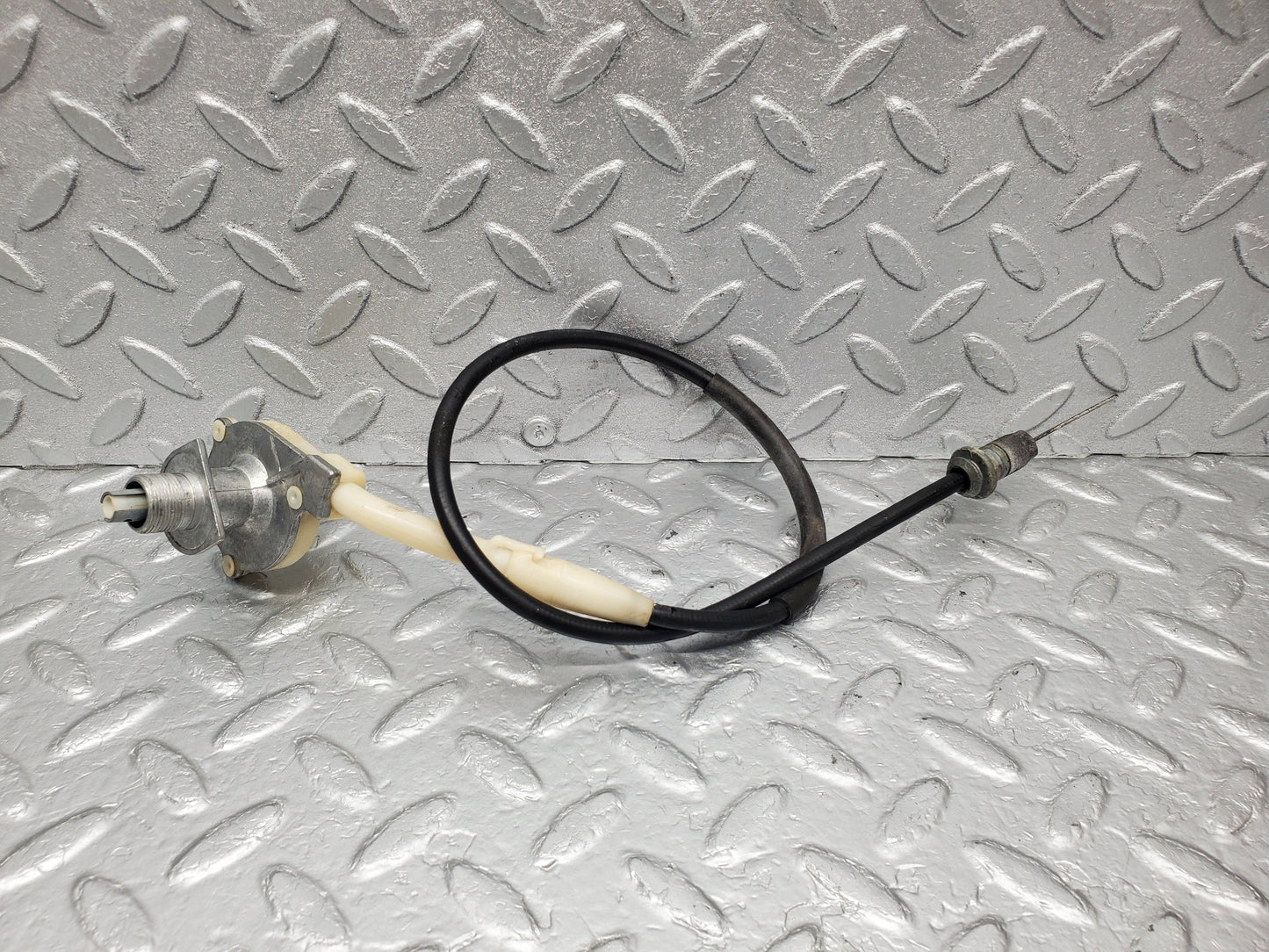 1346 Mercedes-Benz W123 240D Heater Regulator 1238300485