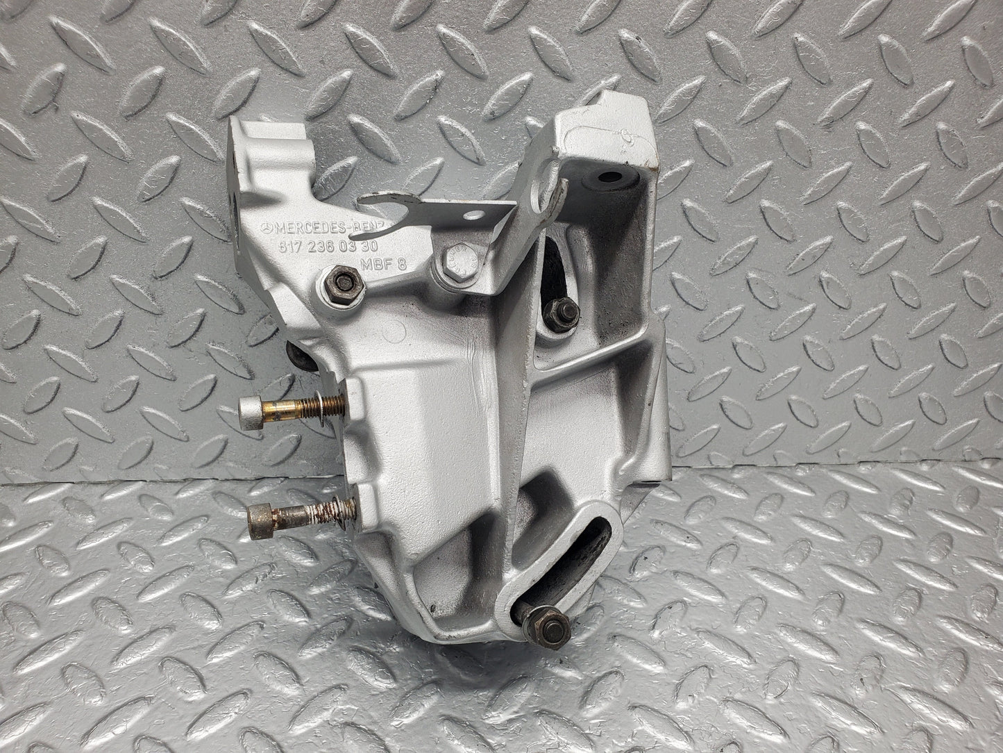 1355 Mercedes-Benz V123 240D Power Steering Pump  Bracket  6172360330