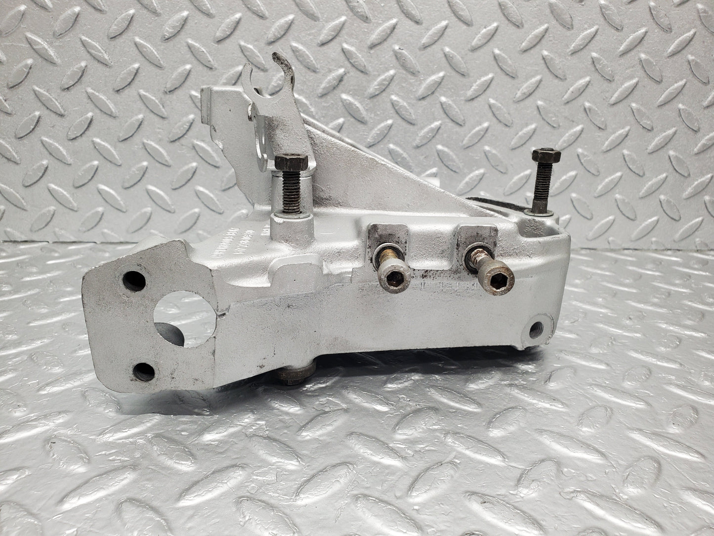 1355 Mercedes-Benz V123 240D Power Steering Pump  Bracket  6172360330