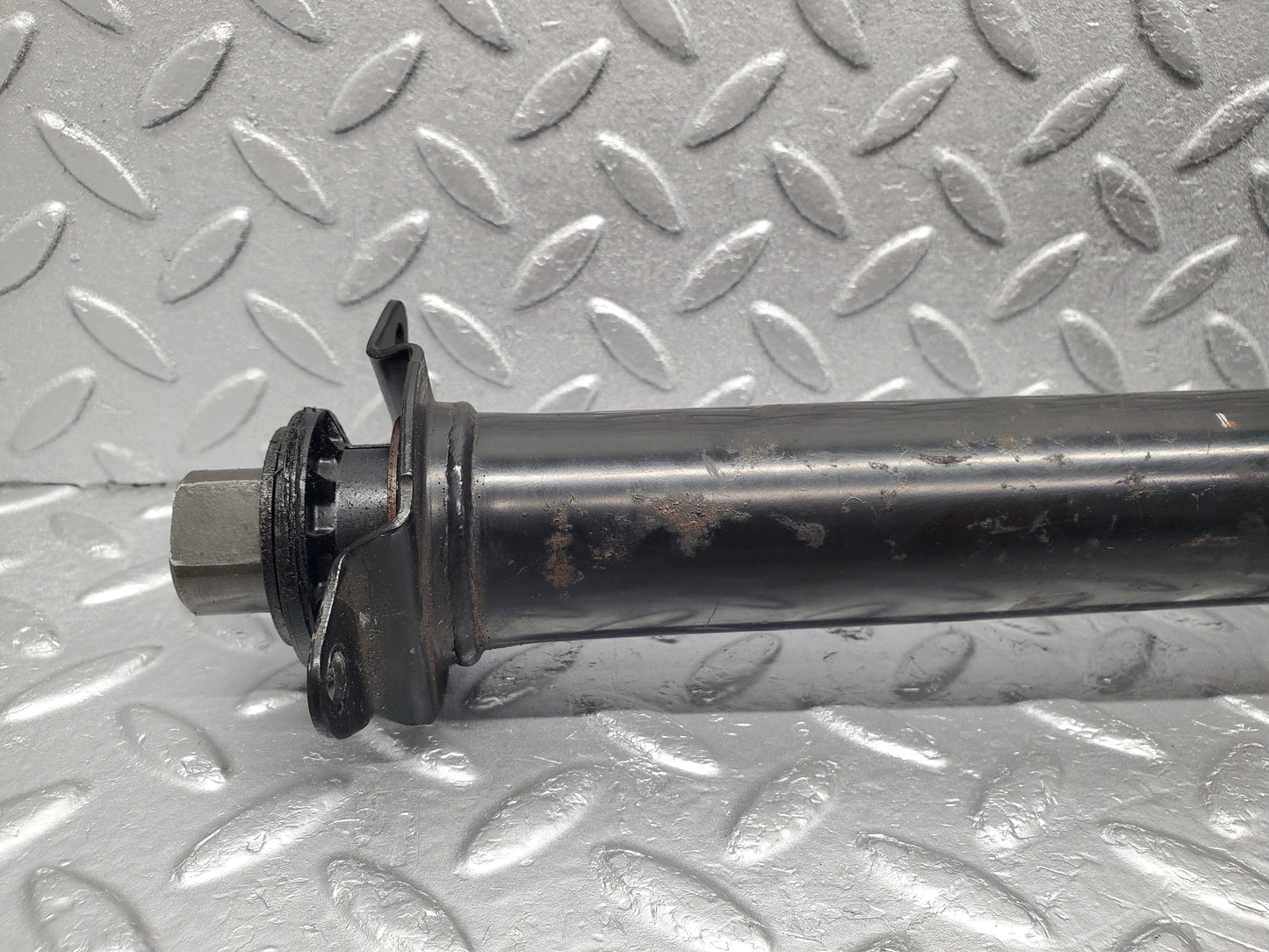 1341 Mercedes-Benz V123 240D Steering Column