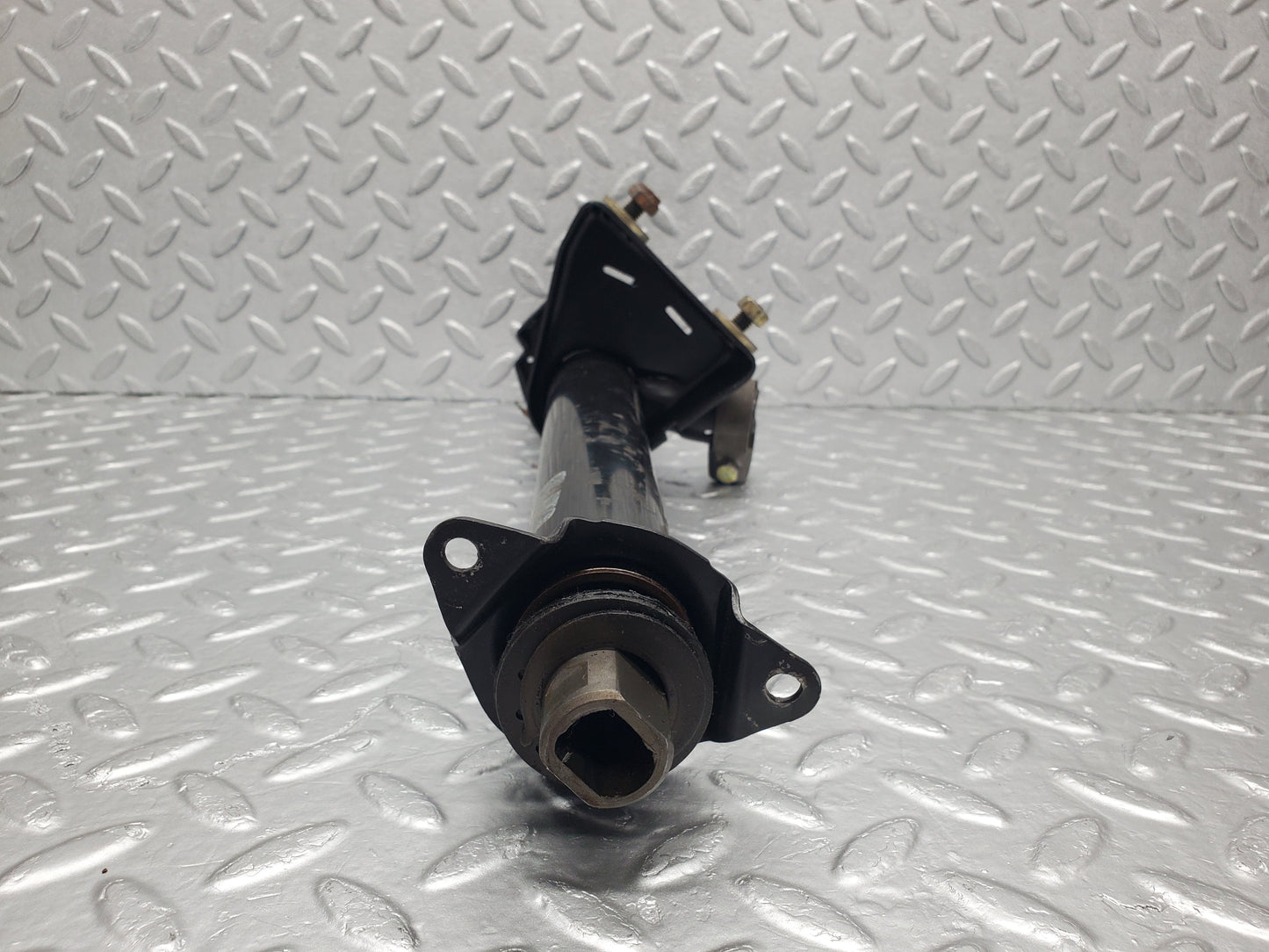 1341 Mercedes-Benz V123 240D Steering Column
