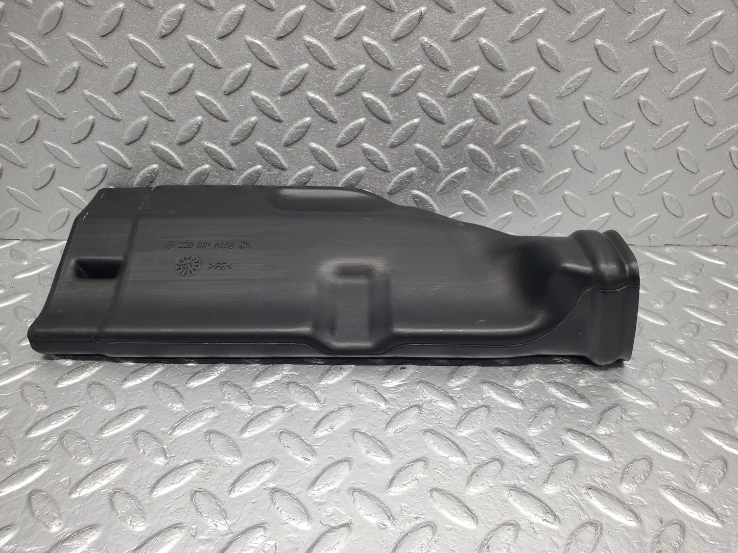 1487 Mercedes-Benz W220 S430 Air Duct Pipe 2208310446