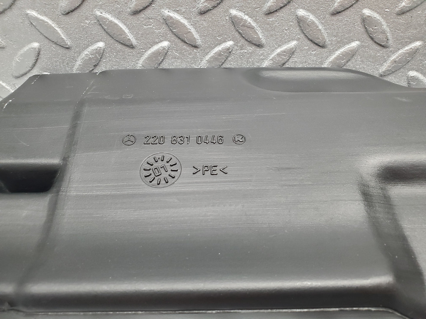 1487 Mercedes-Benz W220 S430 Air Duct Pipe 2208310446