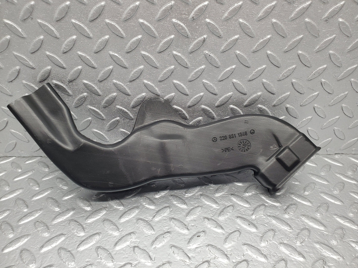 1488 Mercedes-Benz W220 S430 Air Guide Duct Pipe 2208311346