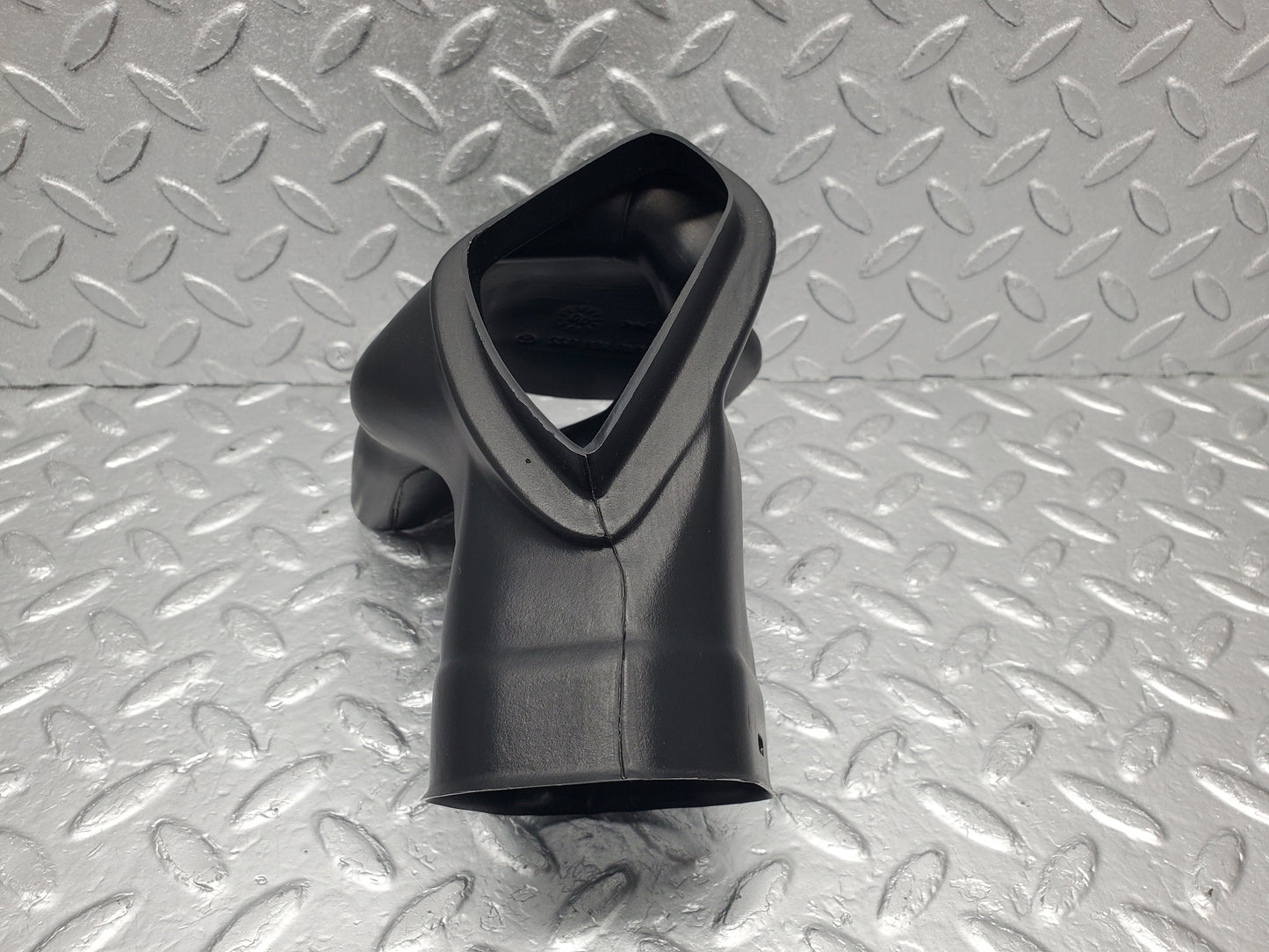 1506 Mercedes-Benz W220 S430 Air Duct Pipe 2208310746
