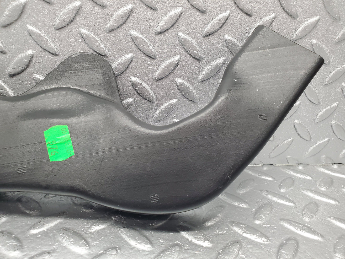 1507 Mercedes-Benz W220 S430 Air Guide Duct Pipe 2208311446