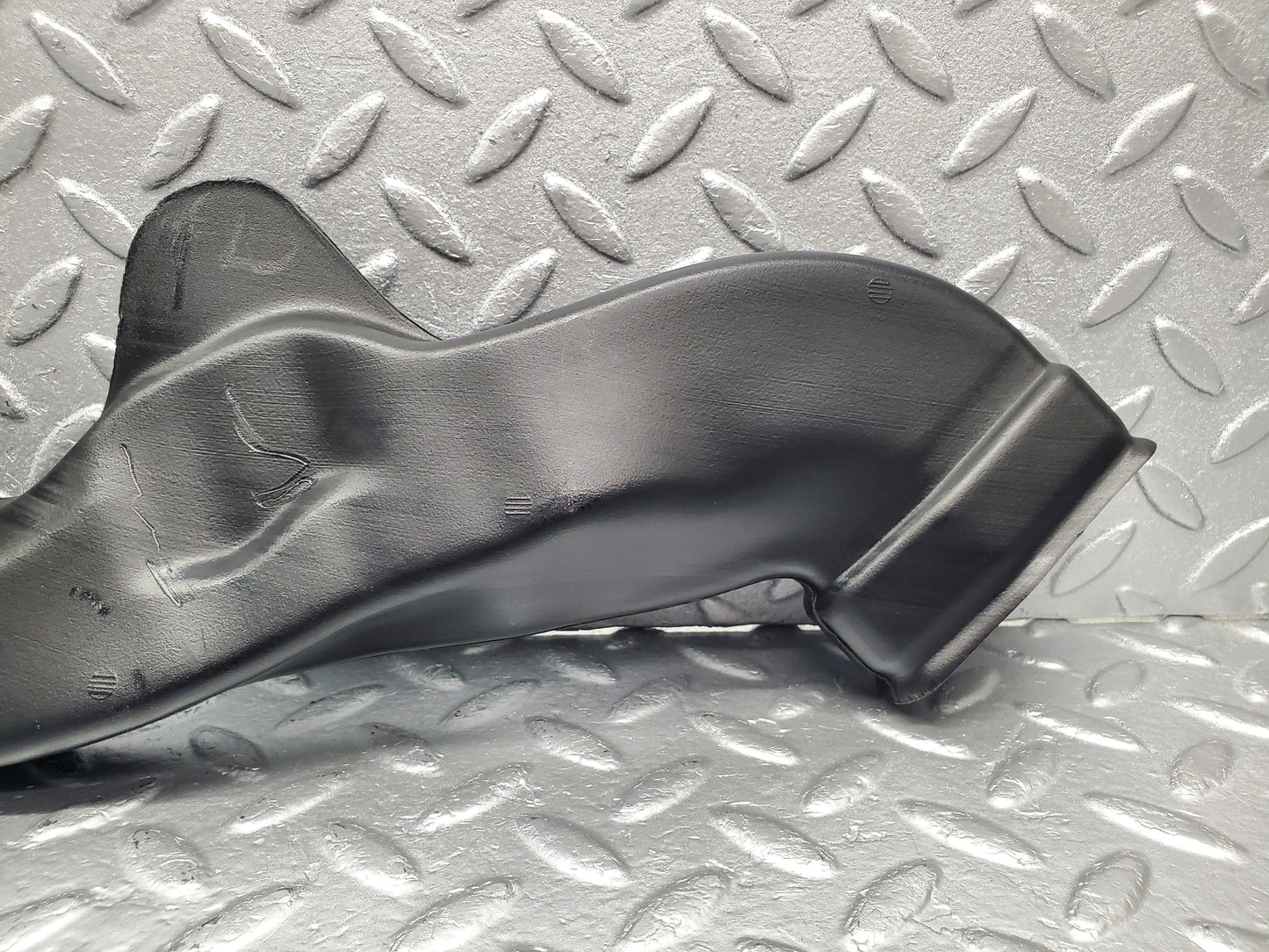 1507 Mercedes-Benz W220 S430 Air Guide Duct Pipe 2208311446