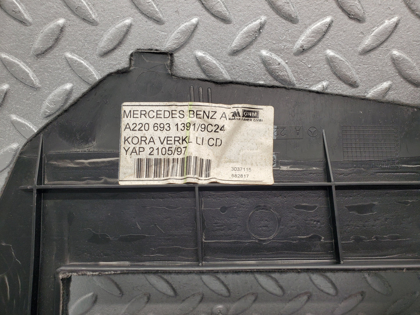 1509 Mercedes-Benz W220 S430 Trunk Boot CD Changer Carpet Cover 2206931391
