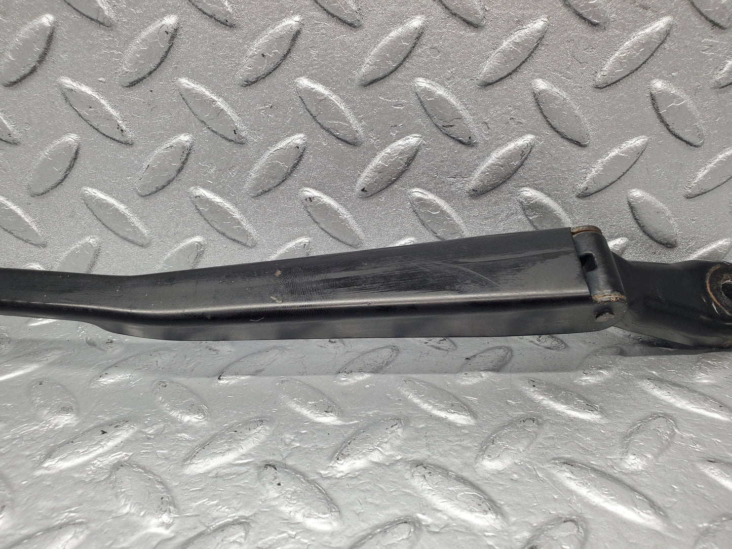 1513 Mercedes-Benz W220 S430 Wiper Arm Right Side 2208201844