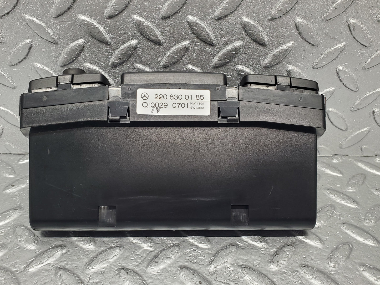 1518 Mercedes-Benz W220 S430 Heater Control Panel 2208300185