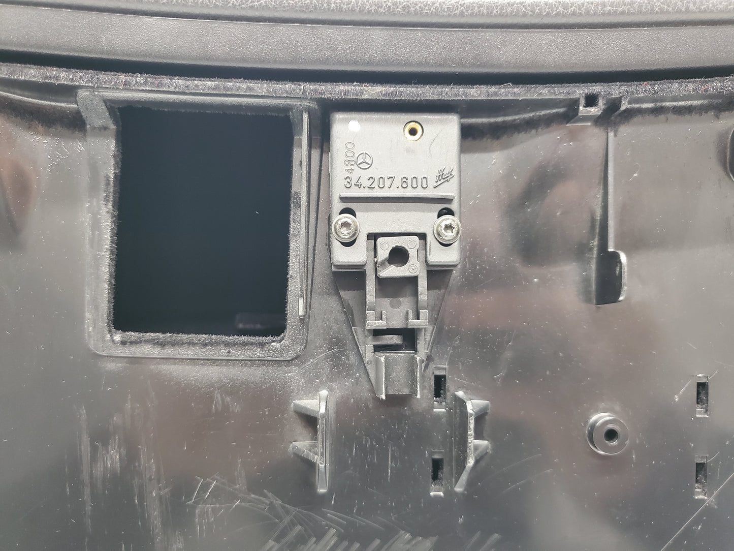 1491 Mercedes-Benz W220 S430 Glove Box 2206890191
