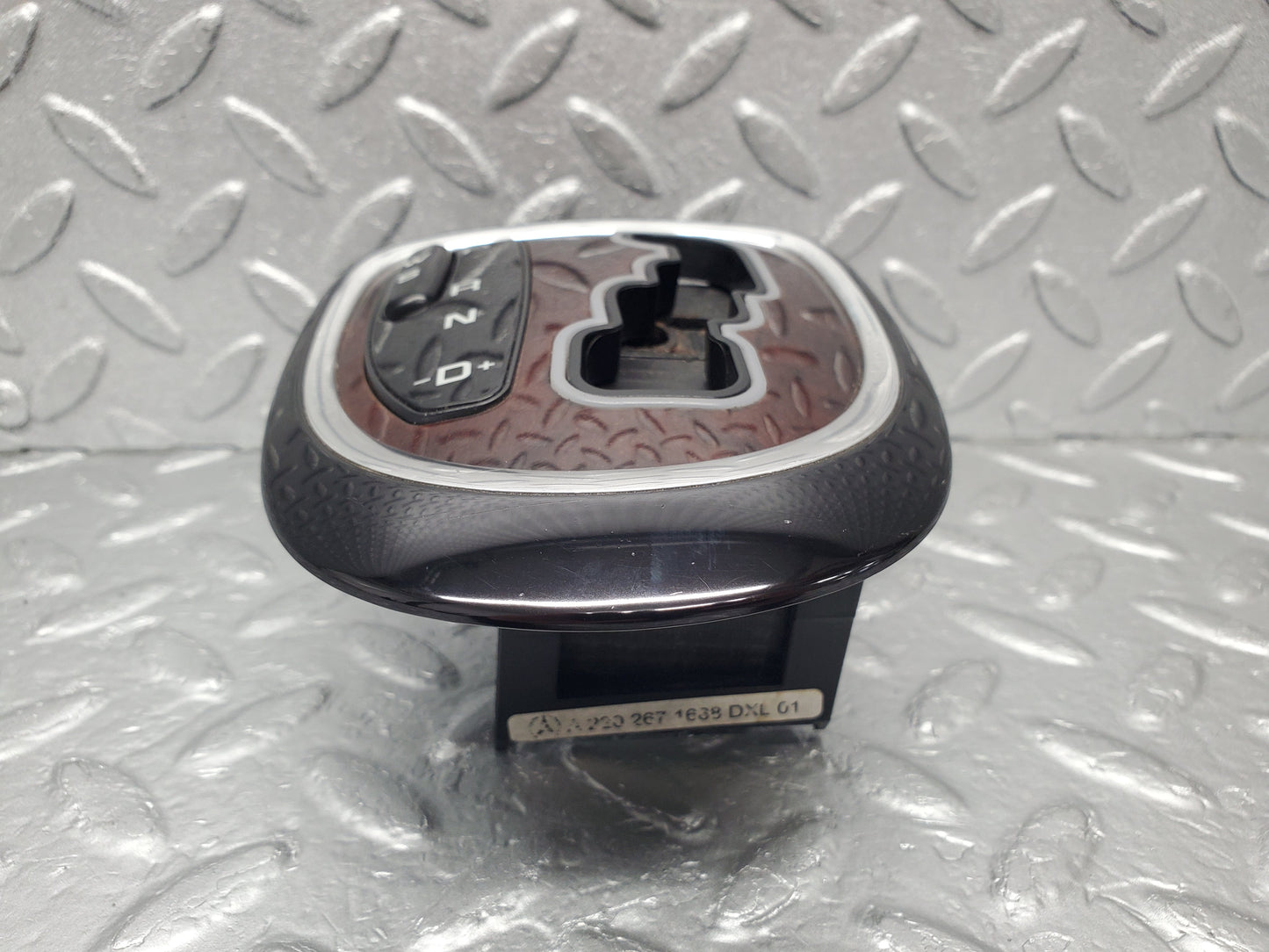 1529 Mercedes-Benz W220 S430 Automatic Gear Selector Surround Trim 2202671688