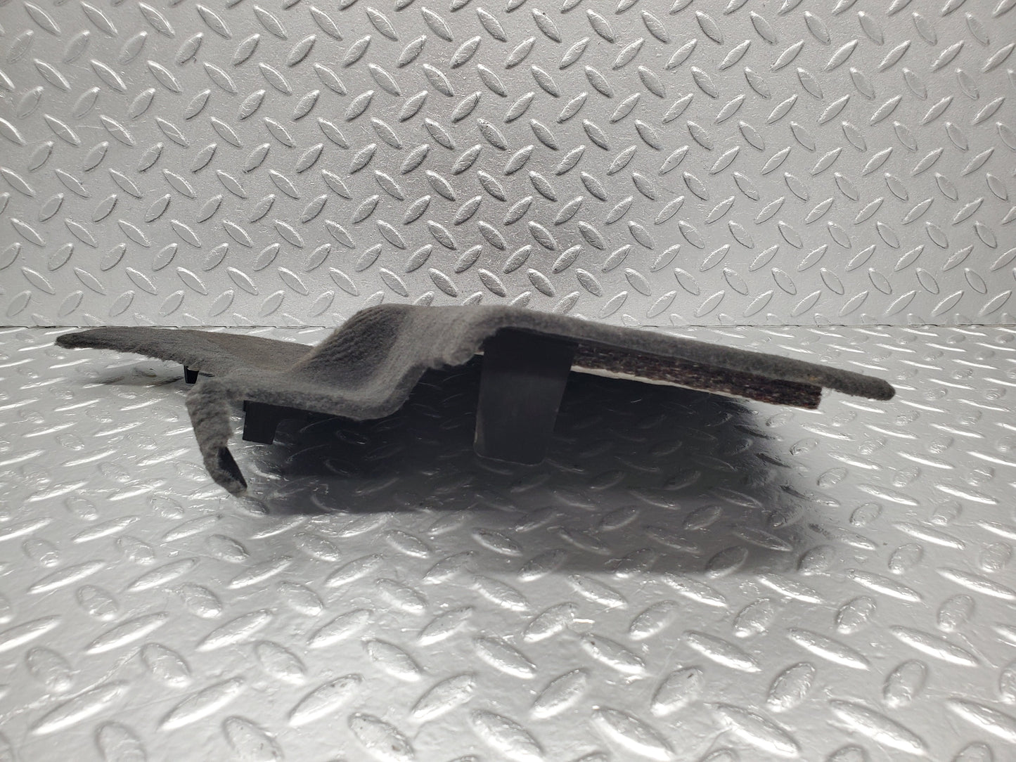 1532 Mercedes-Benz W220 S430 Front Right Kick Panel 2206800480