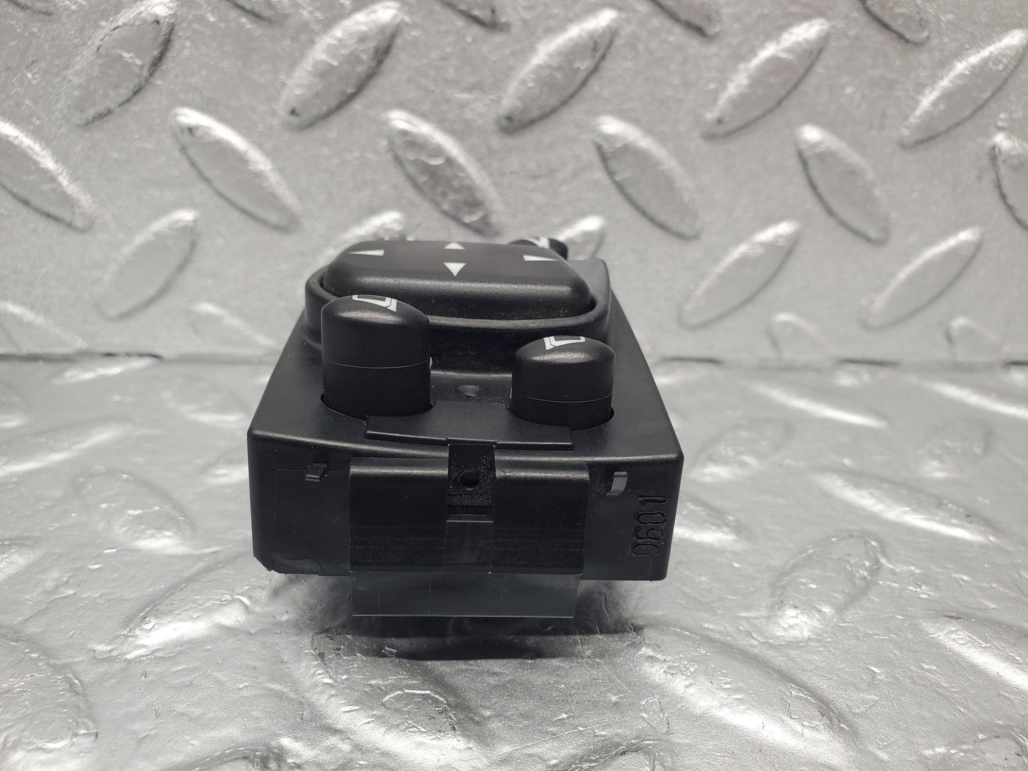 1535 Mercedes-Benz W220 S430 Electric Wing Mirror Control Switch 2208211651