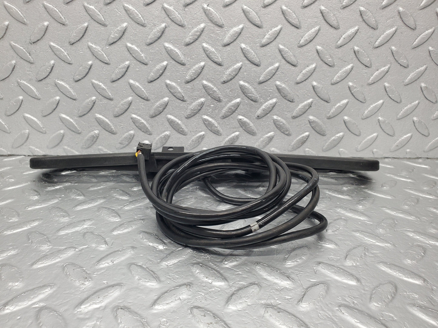 1549 Mercedes-Benz W220 S430 Rear Keyless Go Antenna 2208200575
