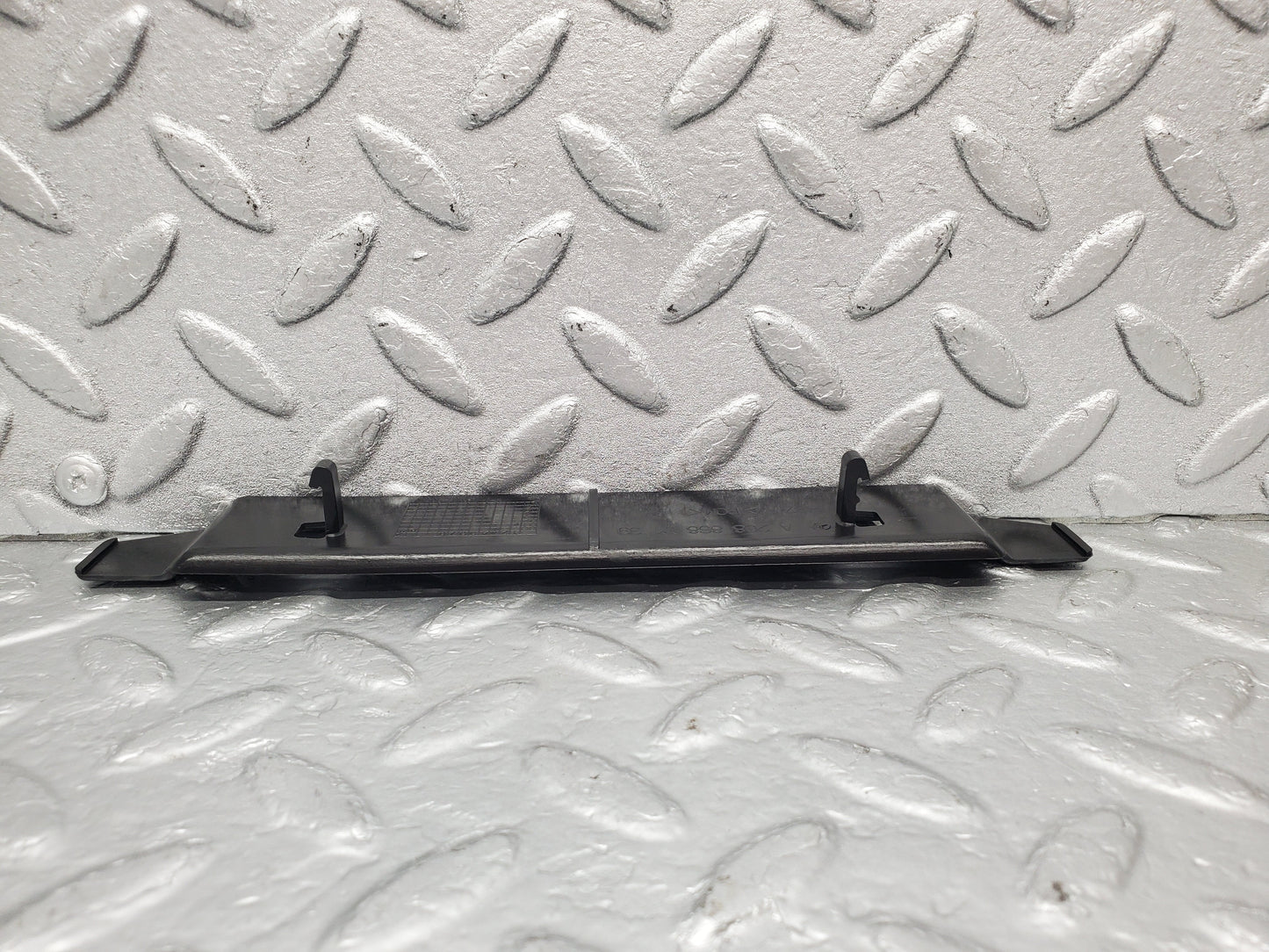 1552 Mercedes-Benz W220 S430 Cover Outer Belt Assembly Guide 2088680139