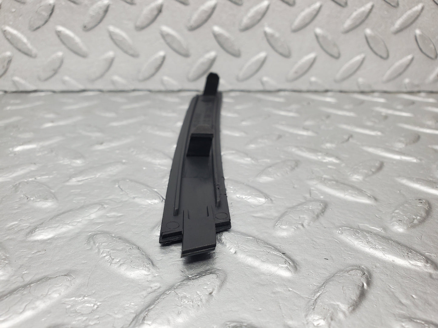 1553 Mercedes-Benz W220 S430 Upper Dashboard Trim Bolt Cover Left 2206890139