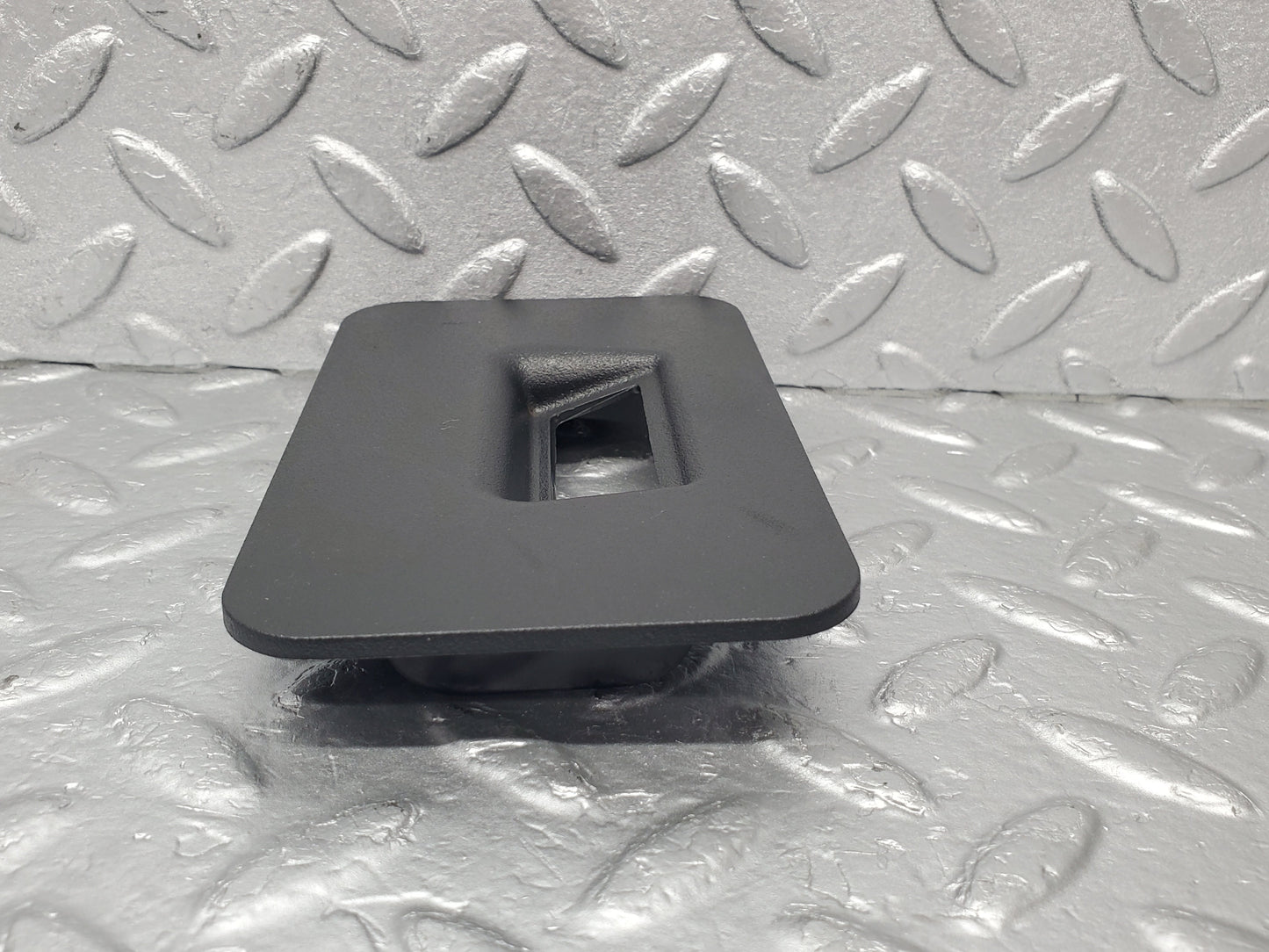1568 Mercedes-Benz W220 S430 Front Interior Light Cover 2206840818