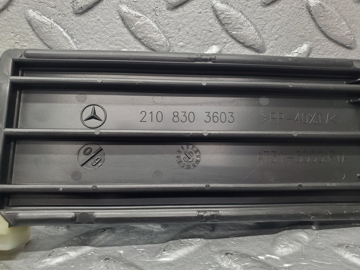 1569 Mercedes-Benz W220 S430 Air Filter Cover 2108303603