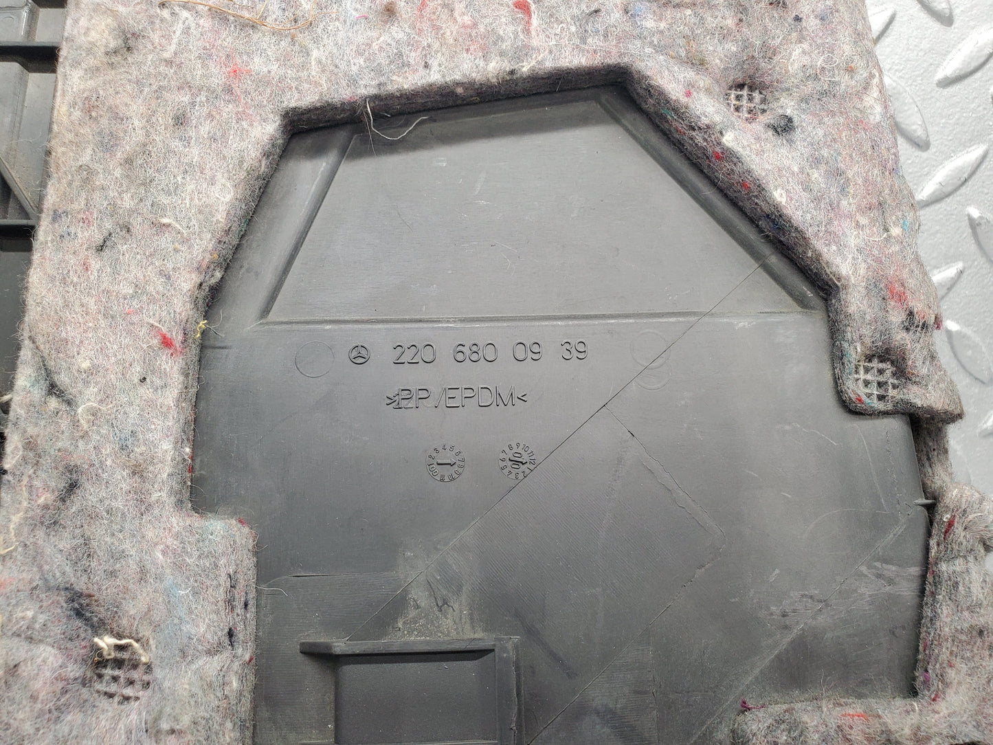 1577 Mercedes-Benz W220 S430 Dashboard Kick Panel Left Side 2206800939