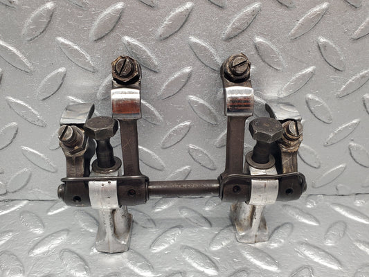 1727 Mercedes-Benz W105 219 Ponton Rocker Arms