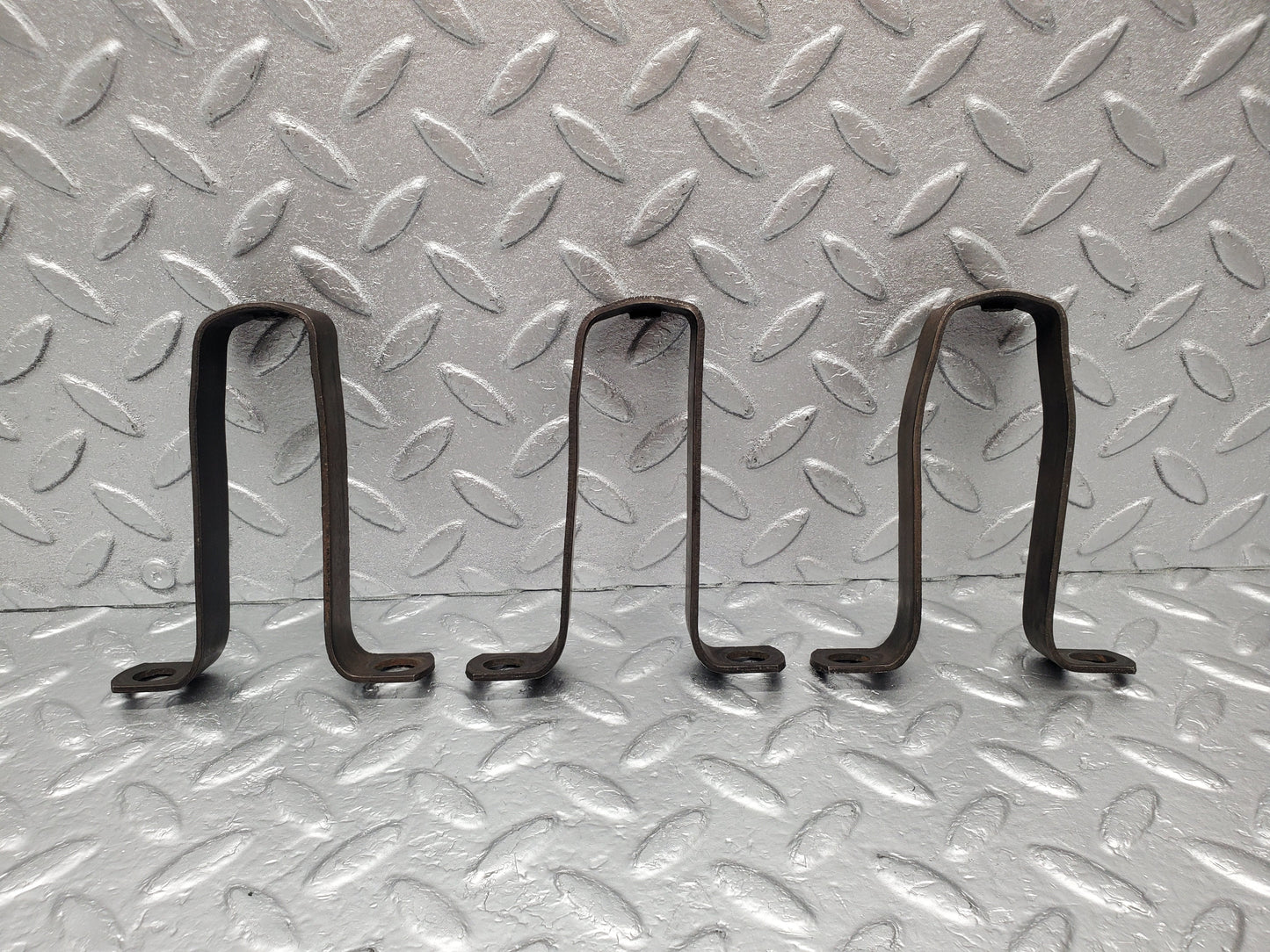 1730 Mercedes-Benz W105 219 Ponton Valve Cover Support