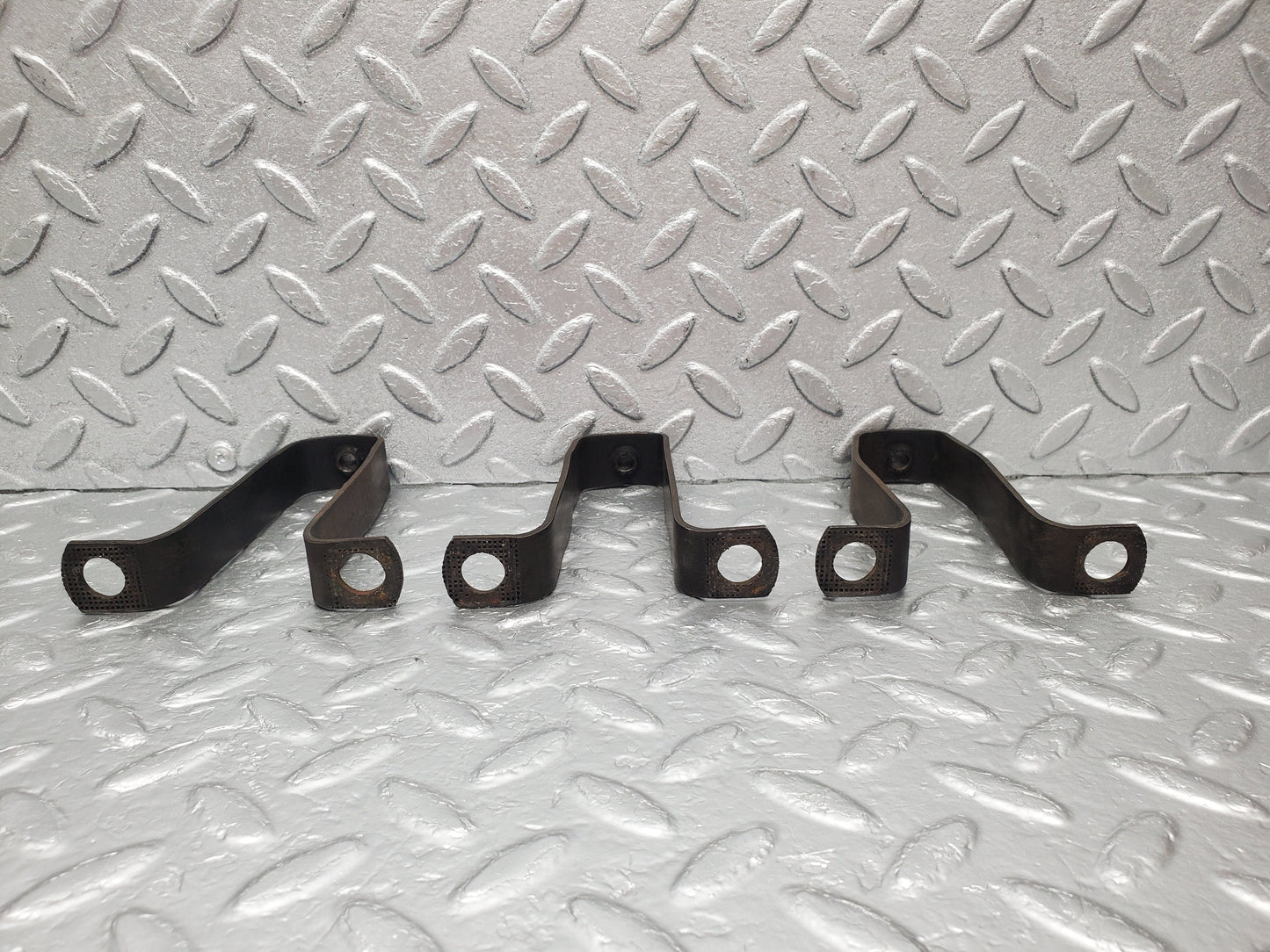 1730 Mercedes-Benz W105 219 Ponton Valve Cover Support