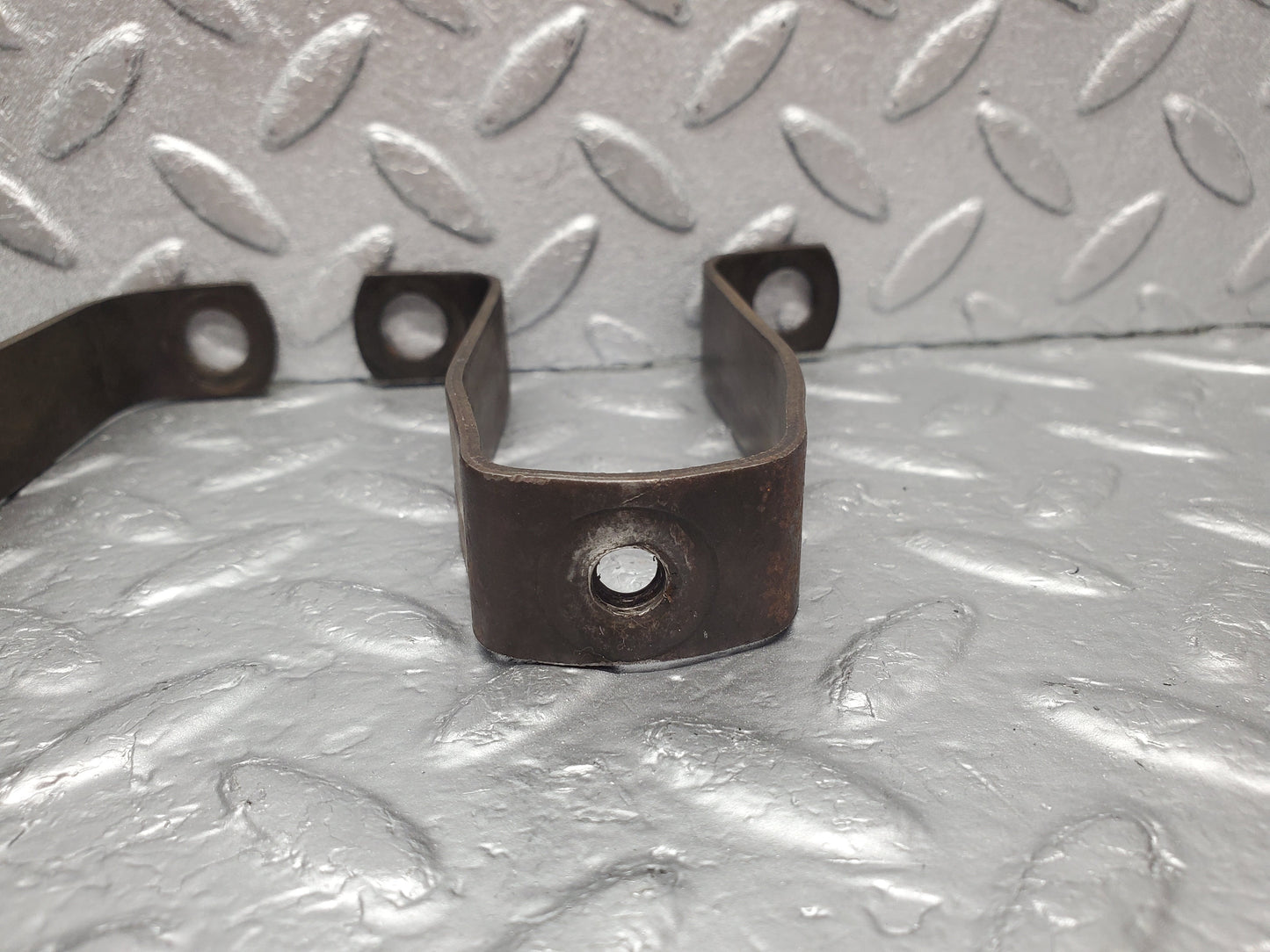 1730 Mercedes-Benz W105 219 Ponton Valve Cover Support