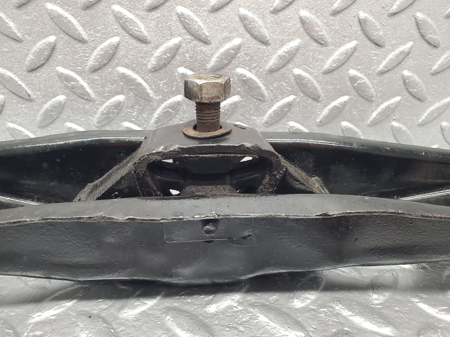 1751 Mercedes-Benz W123 230E Gearbox Mount Bracket