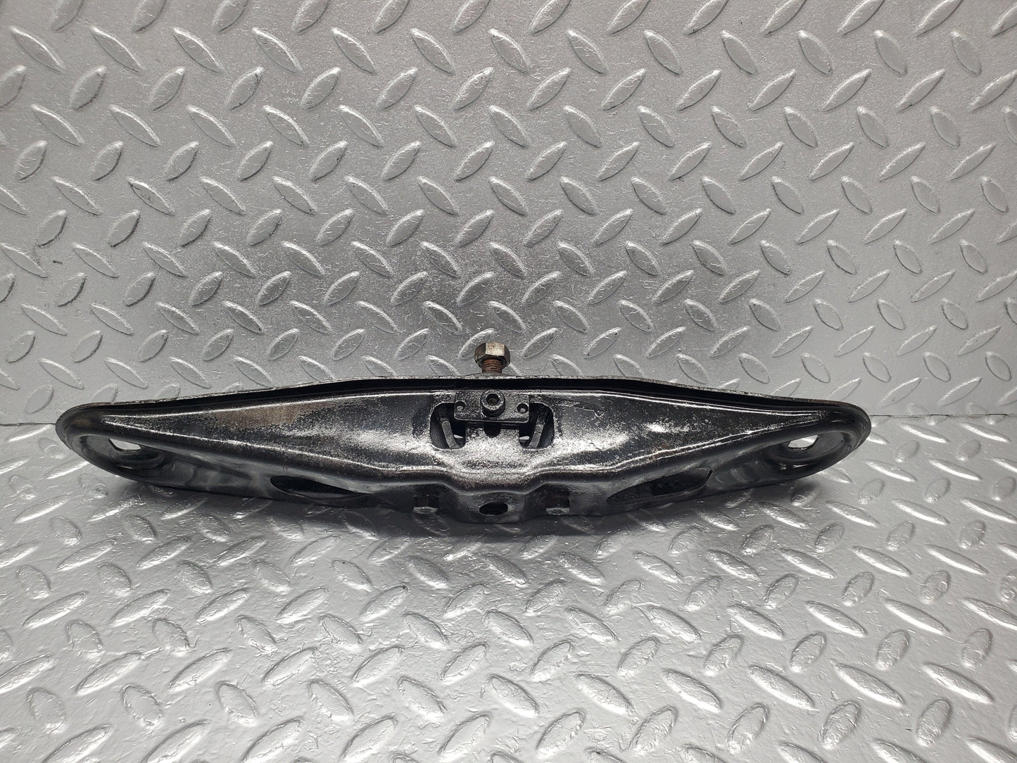 1751 Mercedes-Benz W123 230E Gearbox Mount Bracket