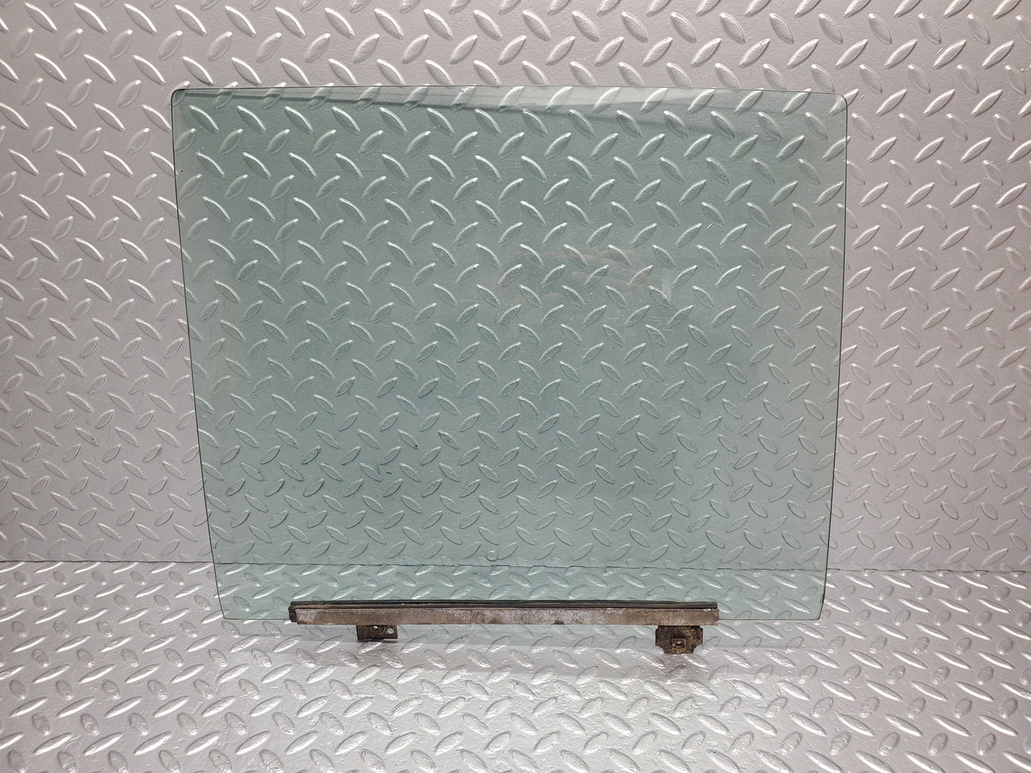 1798 Mercedes-Benz W116 350SE Rear Left Door Window Glass