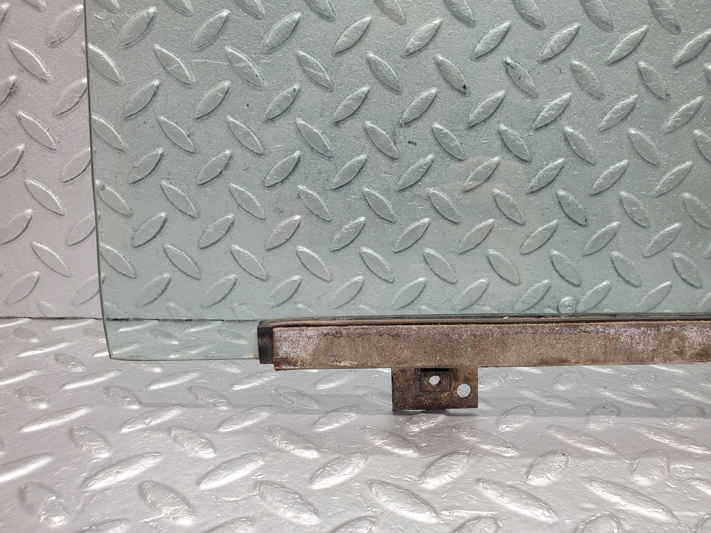1798 Mercedes-Benz W116 350SE Rear Left Door Window Glass