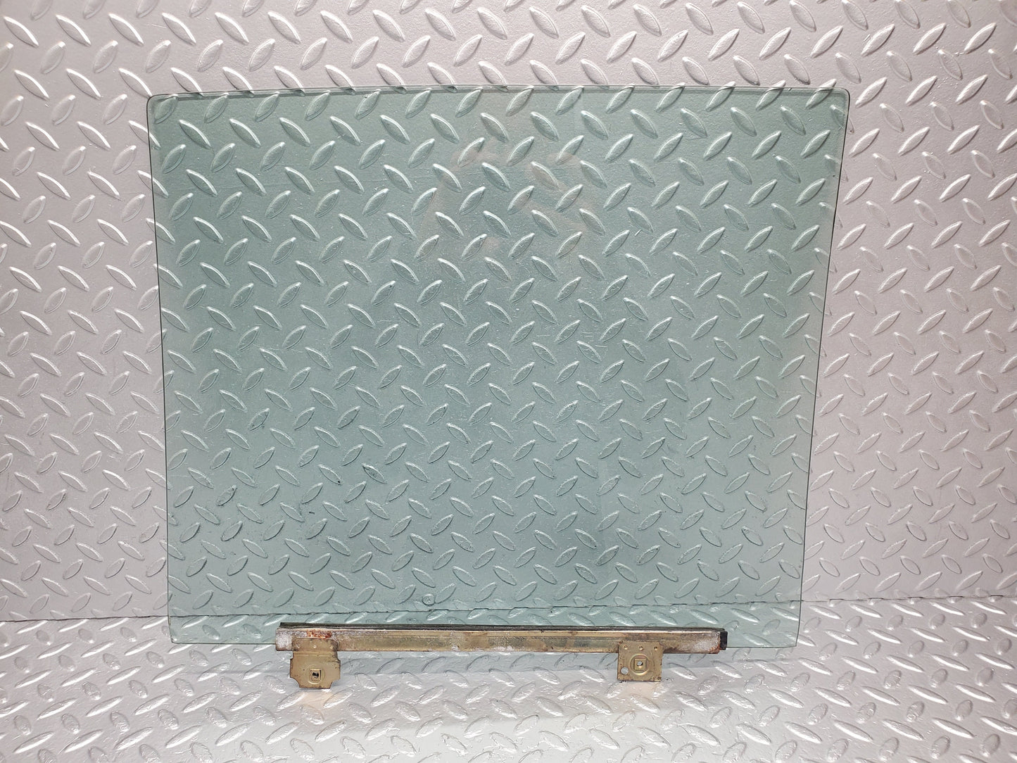 1798 Mercedes-Benz W116 350SE Rear Left Door Window Glass