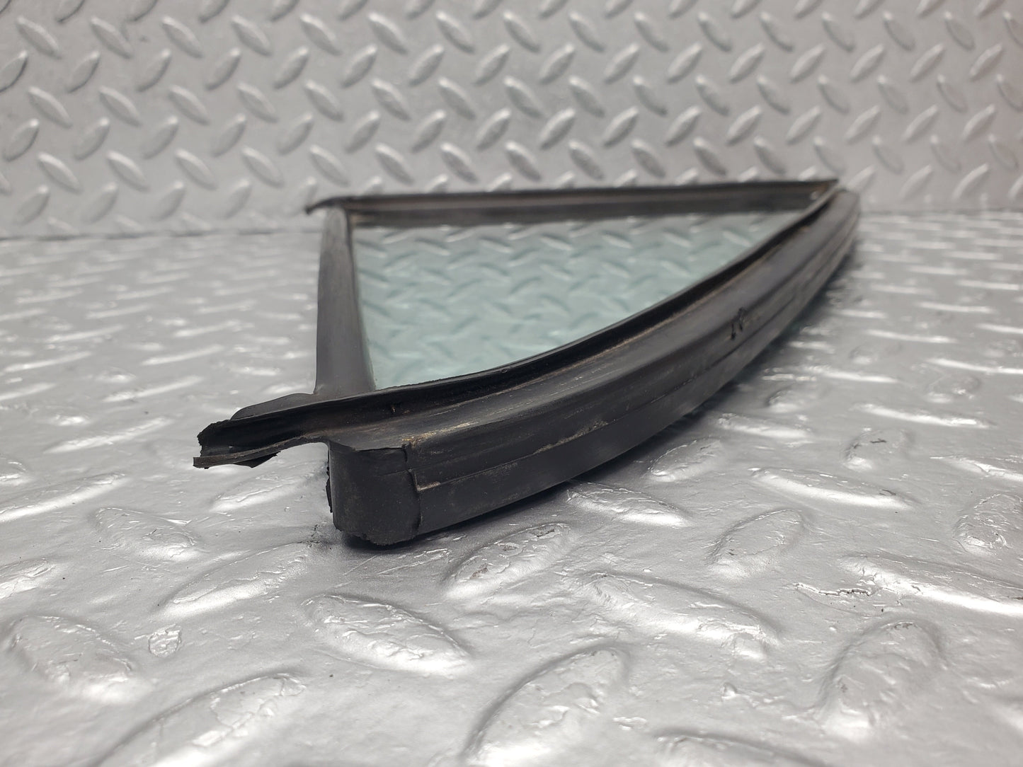 1802 Mercedes-Benz W116 350SE Rear Right Quarter Window Glass