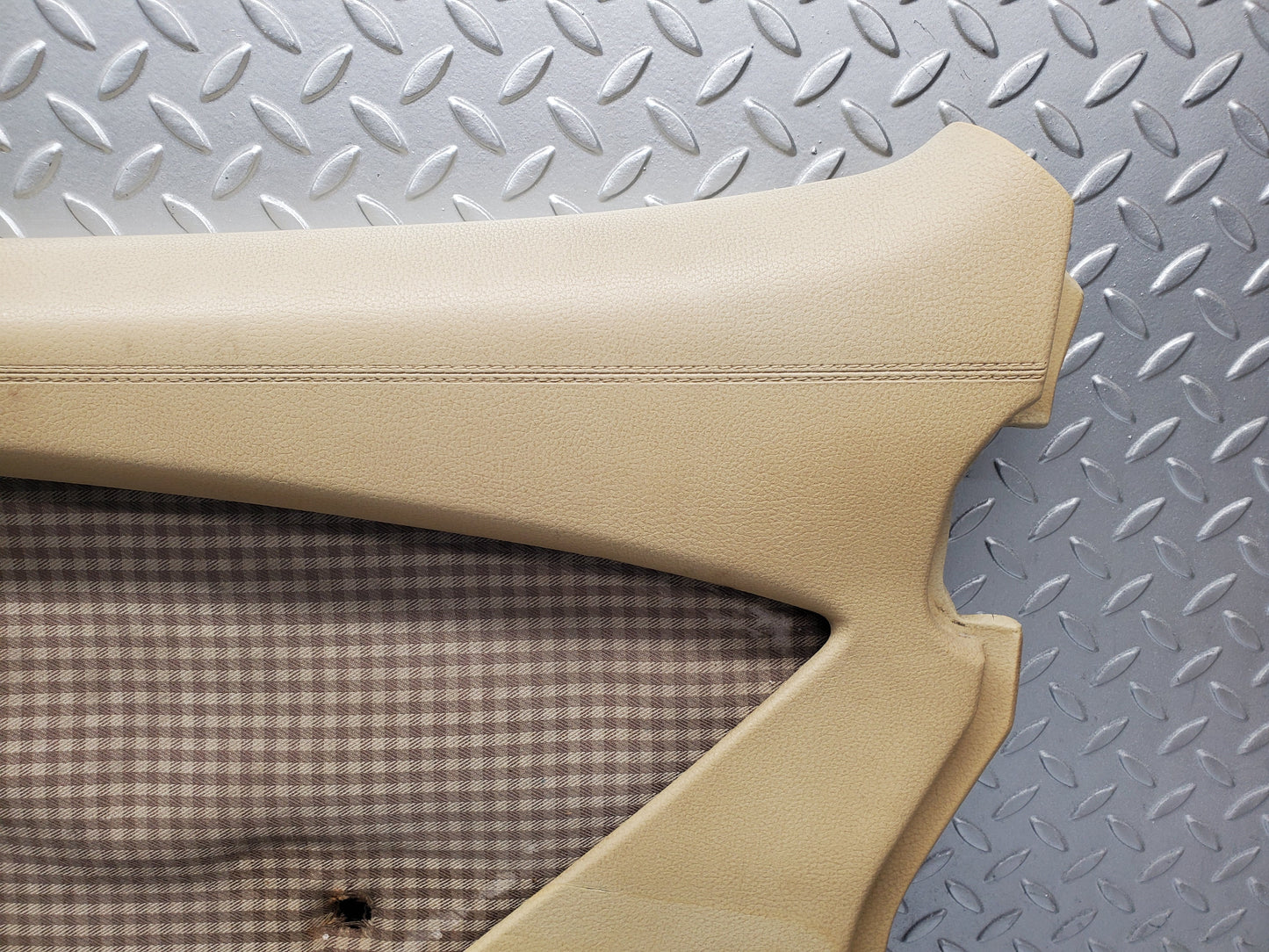 1814 Mercedes-Benz W116 350SE Front Right Door Card Beige
