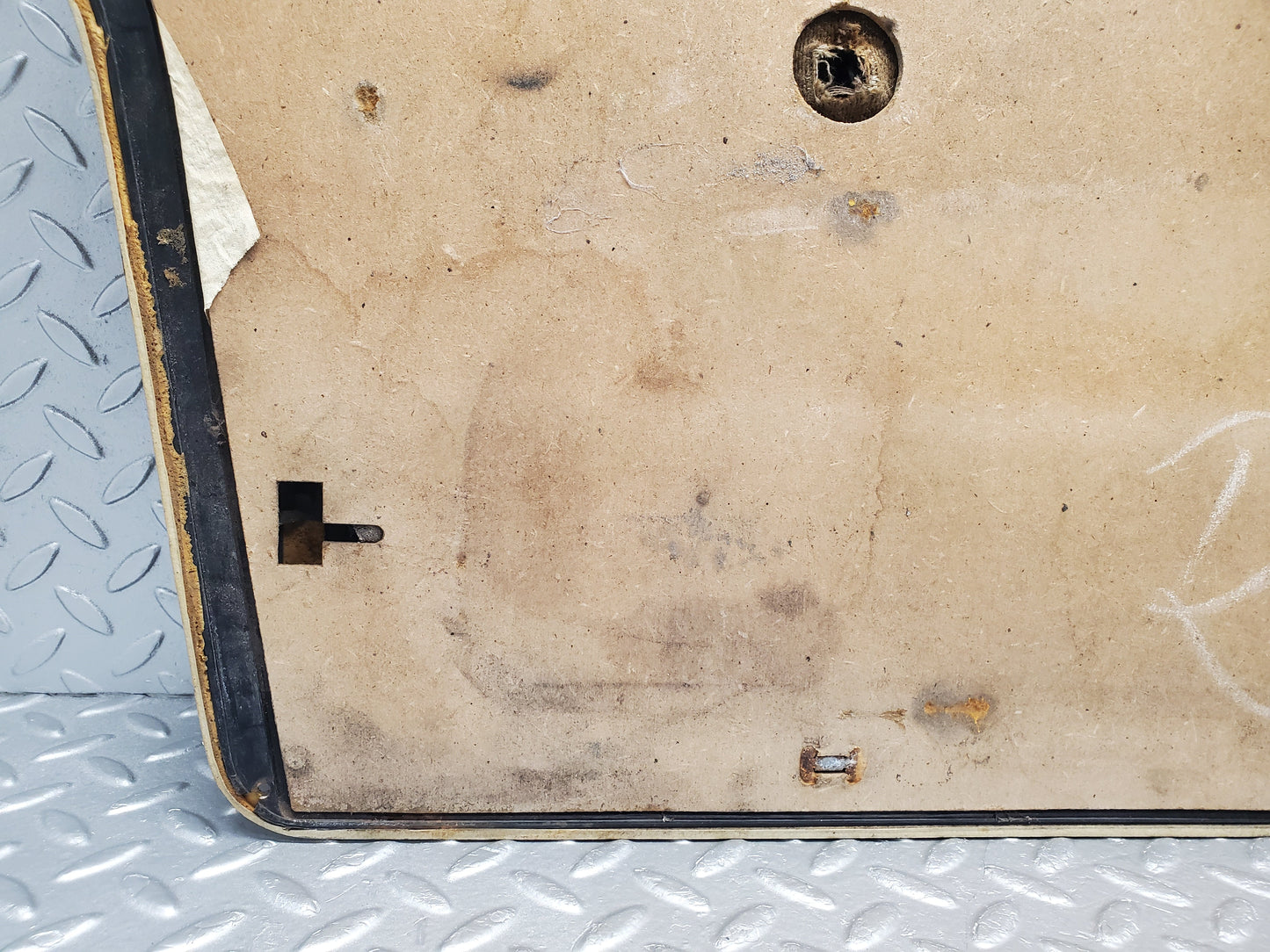1814 Mercedes-Benz W116 350SE Front Right Door Card Beige