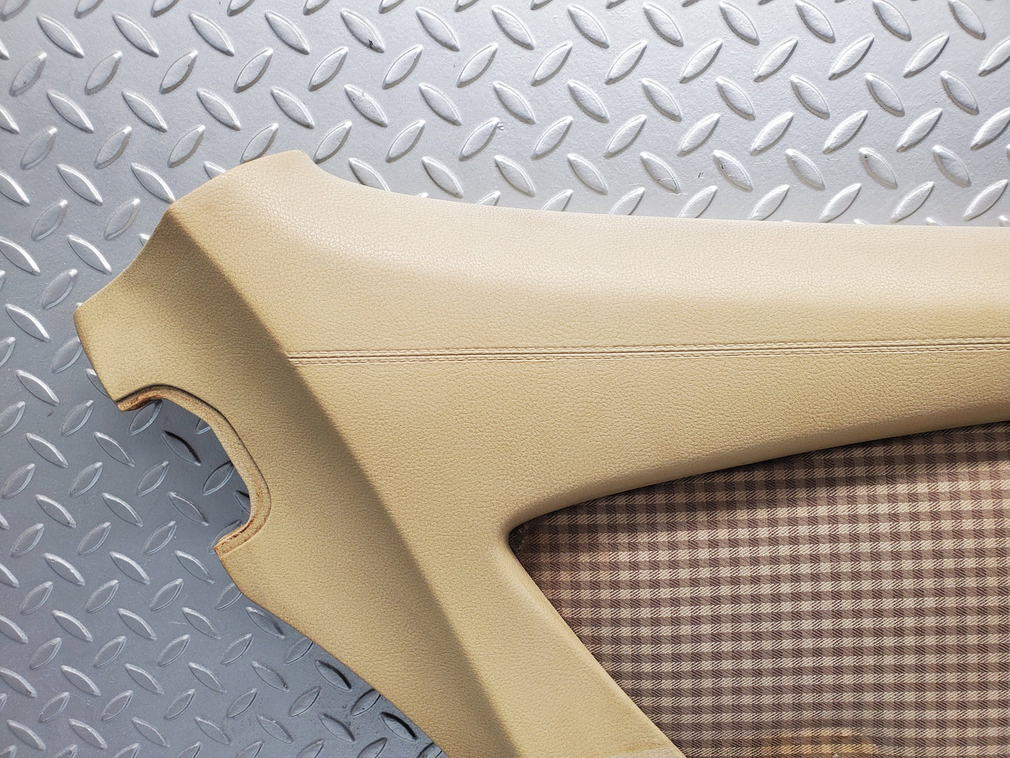 1817 Mercedes-Benz W116 350SE Rear Left Door Card Beige