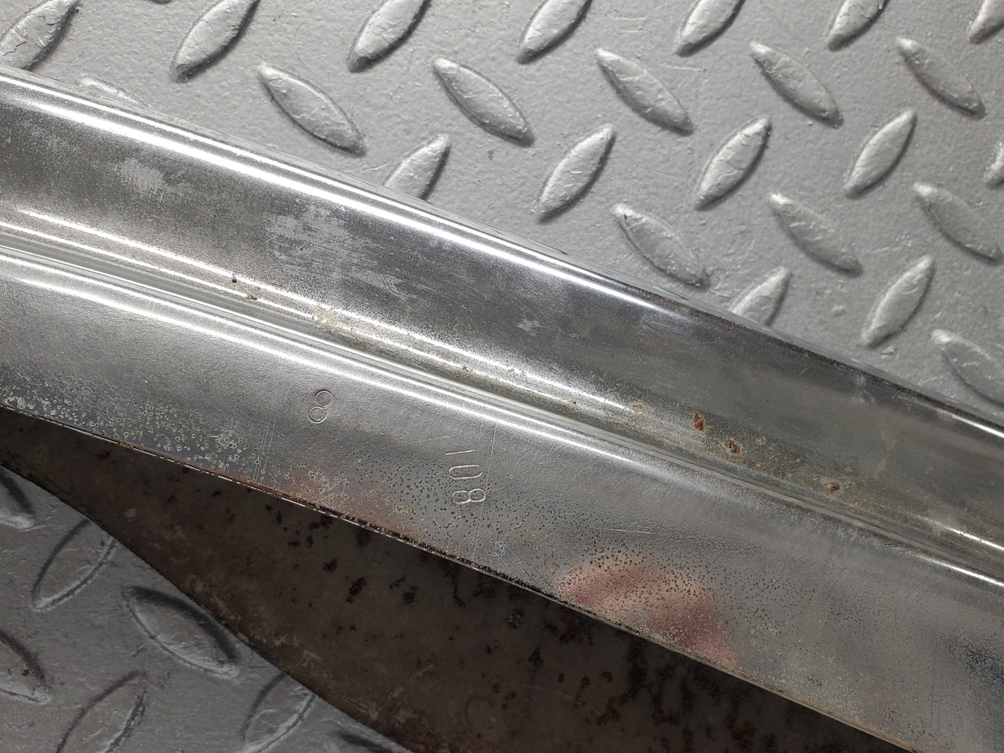 1825 Mercedes-Benz W108 280SE Front Right Upper Bumper Corner
