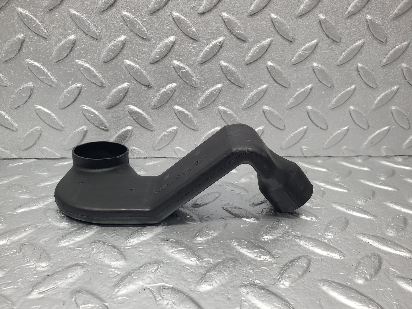 1828 Mercedes-Benz W220 S430 Ecu Cooling Fan Motor Pipe 10800504780