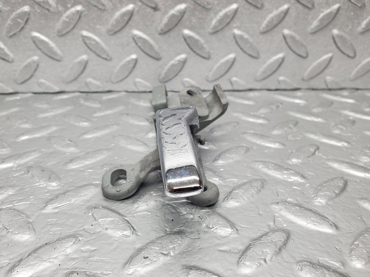 1831 Mercedes-Benz W108 280SE Chrome Door Handle Opener Left 1157660119