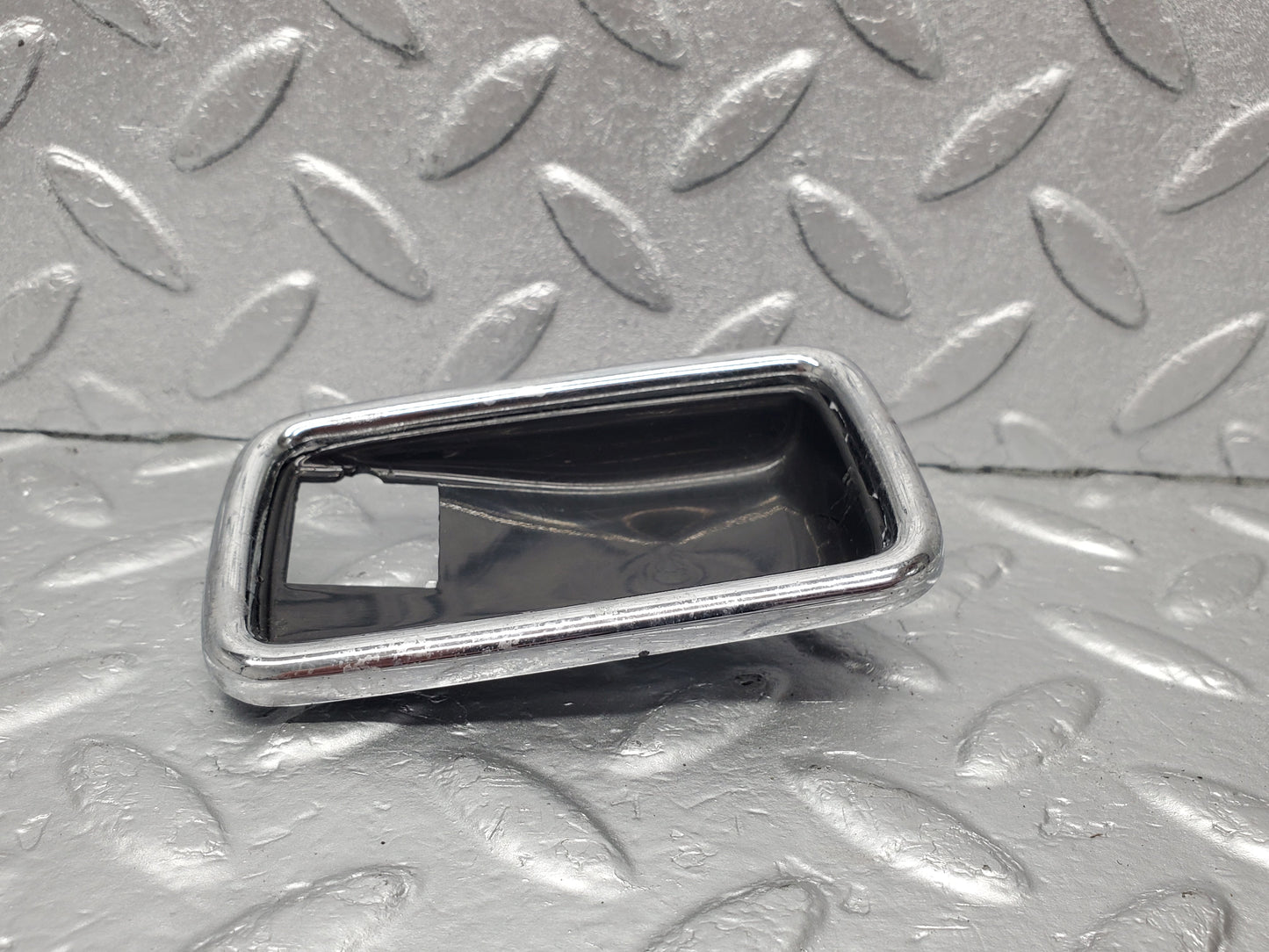 1835 Mercedes-Benz W108 280SE Chrome Frame For Door Opener Right 1087660611