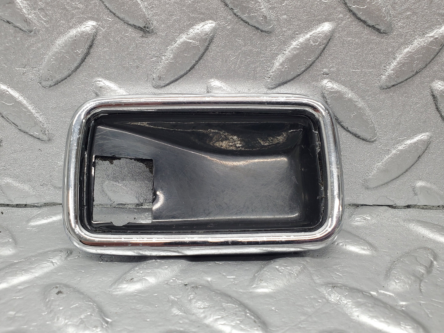 1836 Mercedes-Benz W108 280SE Chrome Frame For Door Handle Right 1087660611