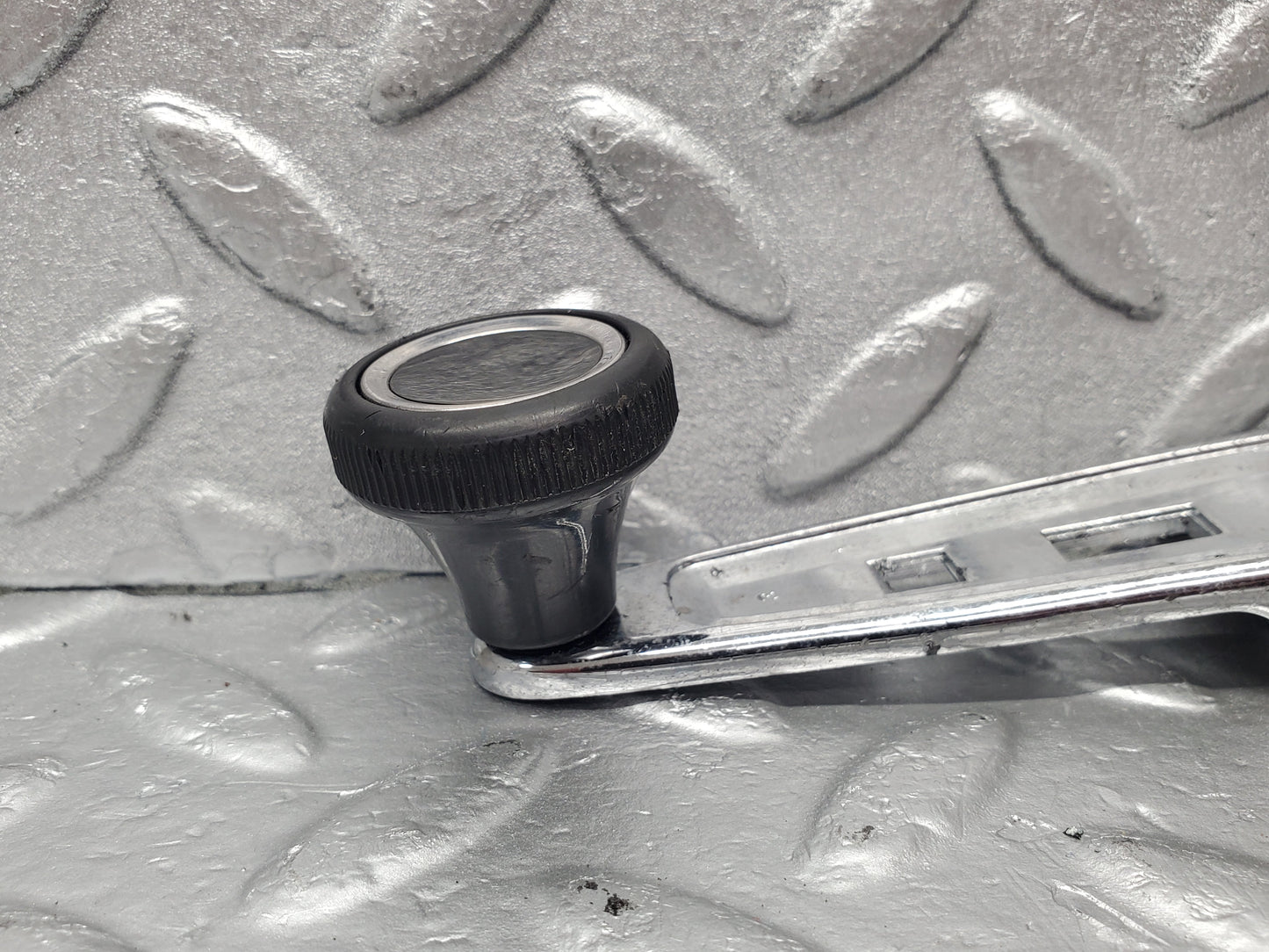 1840 Mercedes-Benz W108 280SE Window Crank Handle